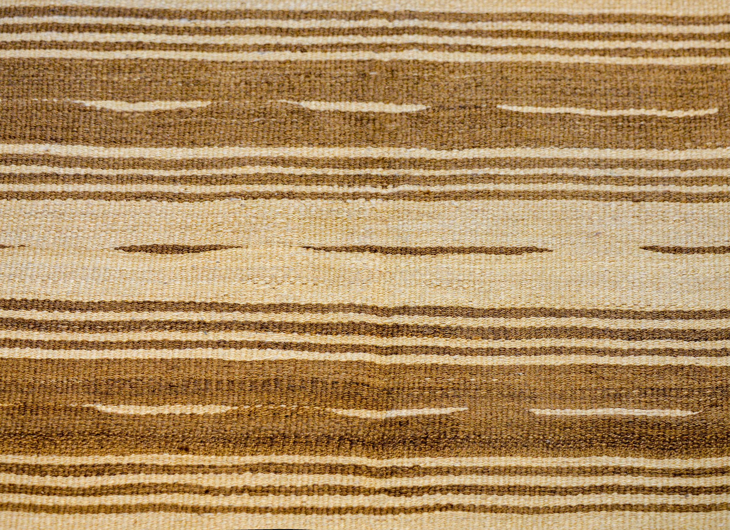 Wunderschöner Shahsevan-Kelim-Teppich aus der Mitte des Jahrhunderts (Mitte des 20. Jahrhunderts) im Angebot