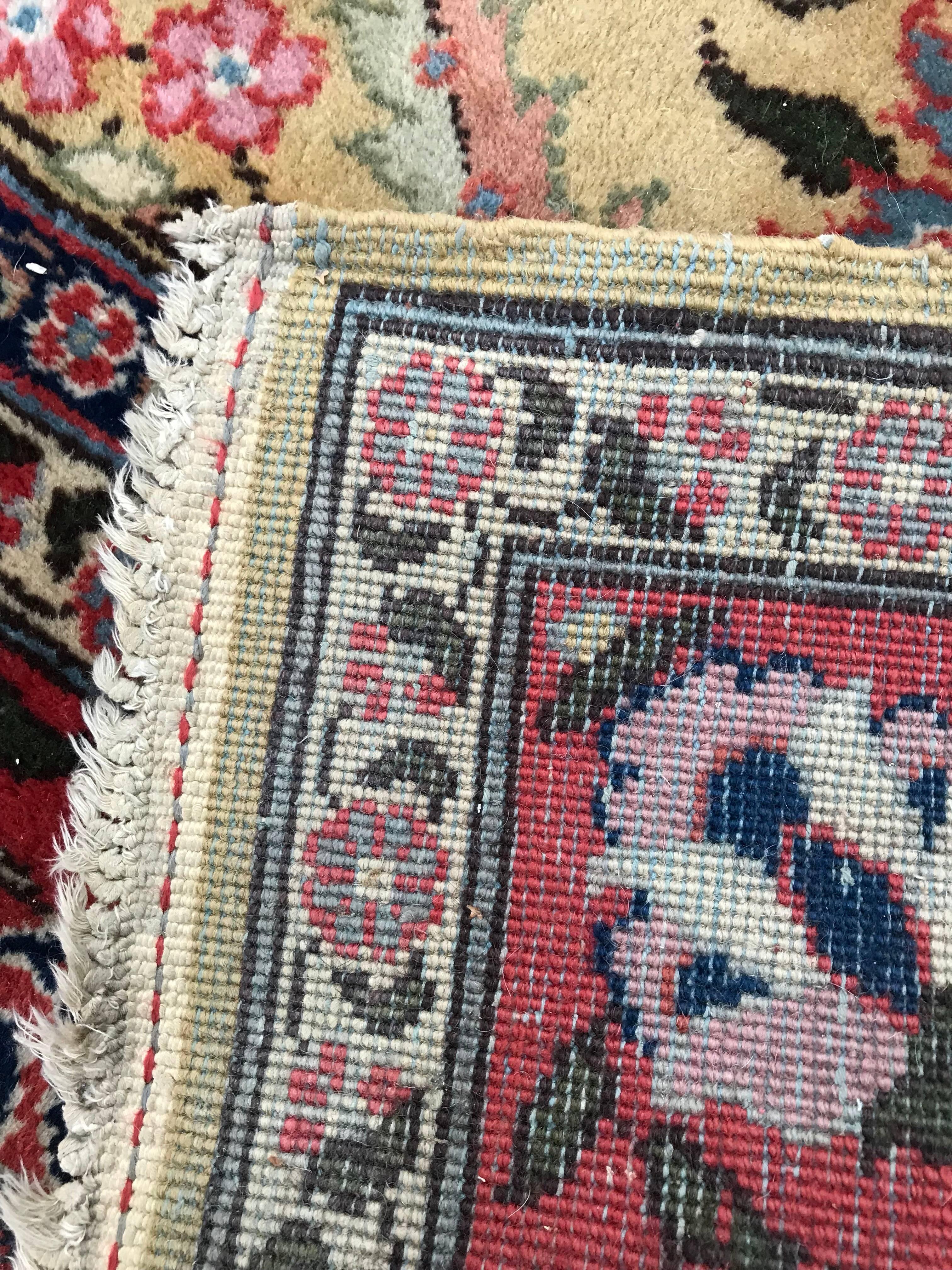 Ein wunderschöner transylvanian Teppich aus der Mitte des Jahrhunderts im Angebot 2