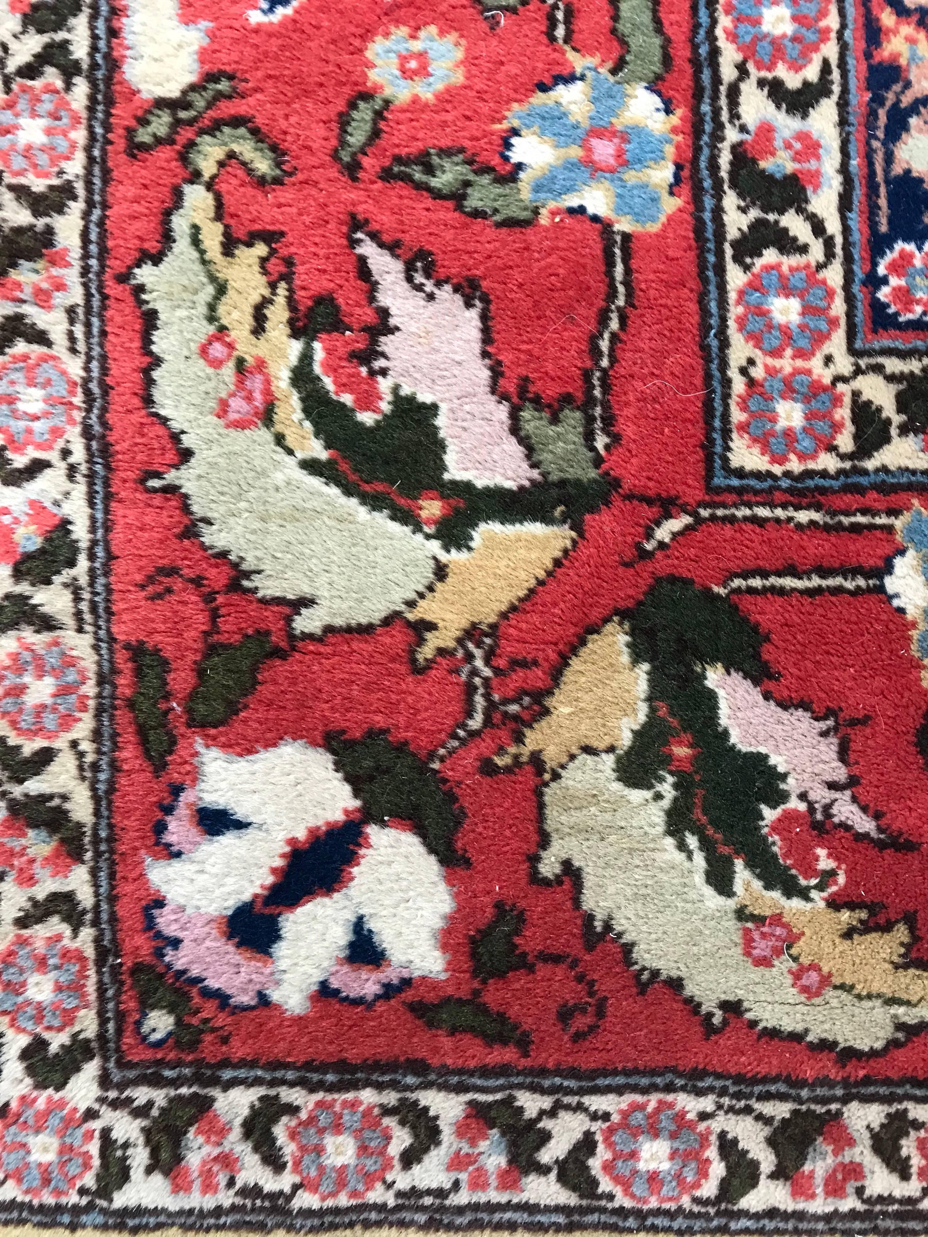Ein wunderschöner transylvanian Teppich aus der Mitte des Jahrhunderts (Rumänisch) im Angebot