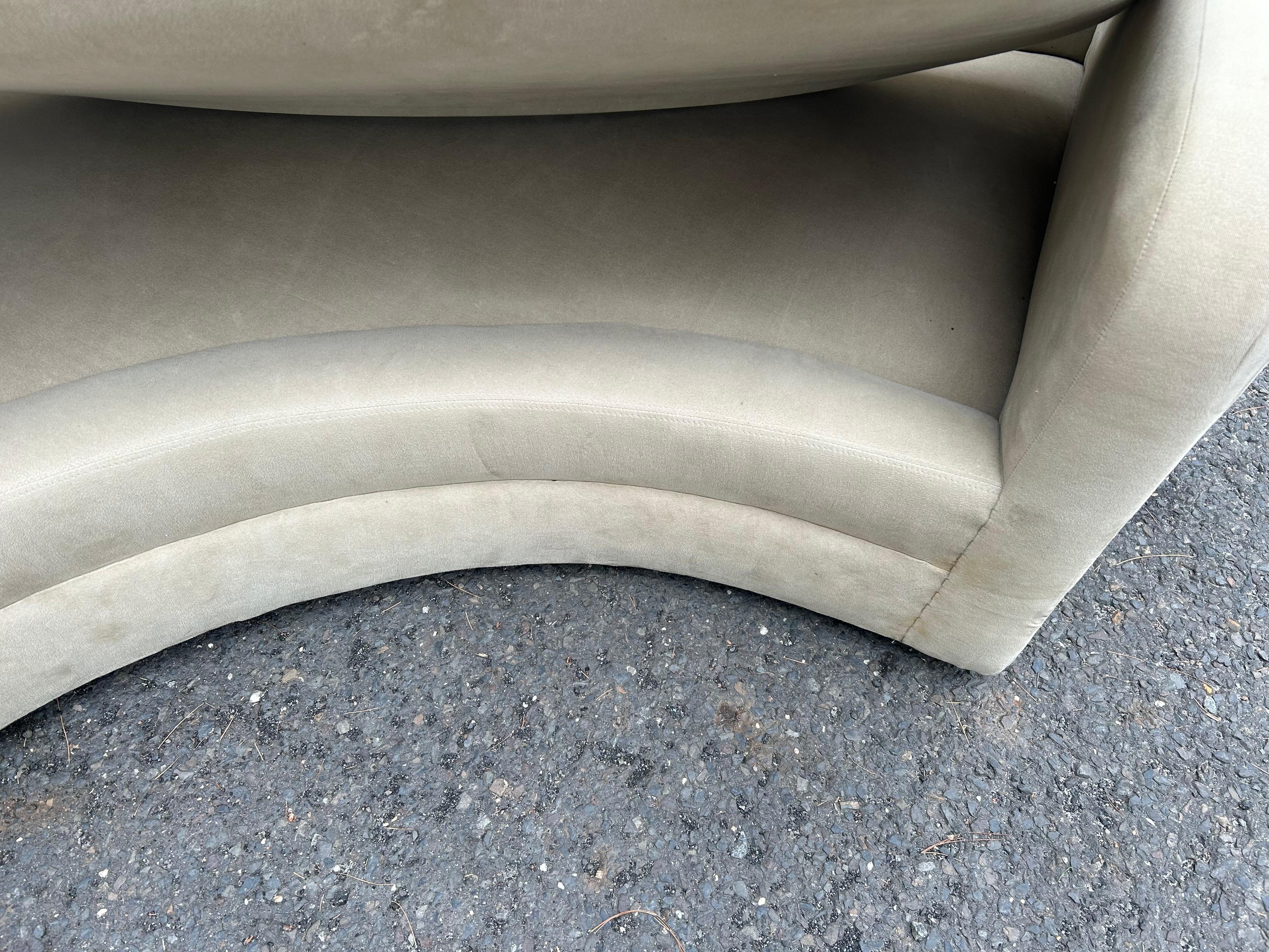 Upholstery Wonderful Milo Baughman Thayer Coggin 1 Piece Circular  Sofa Mid-Century For Sale