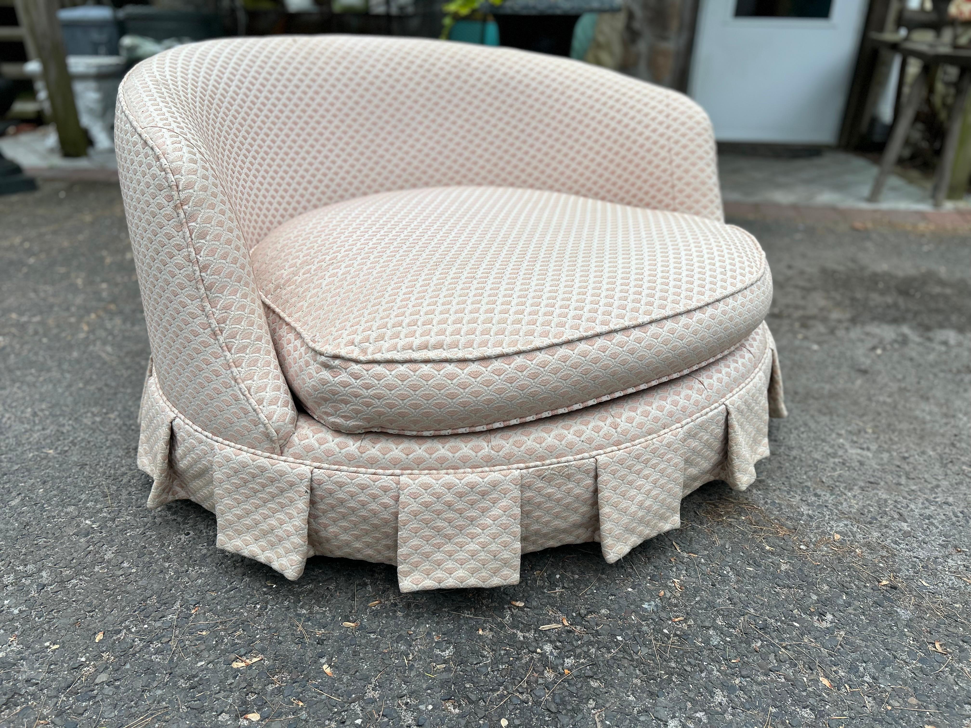 Wonderful Milo Baughman Thayer Coggin Circular Round Swivel Lounge Chair  For Sale 9