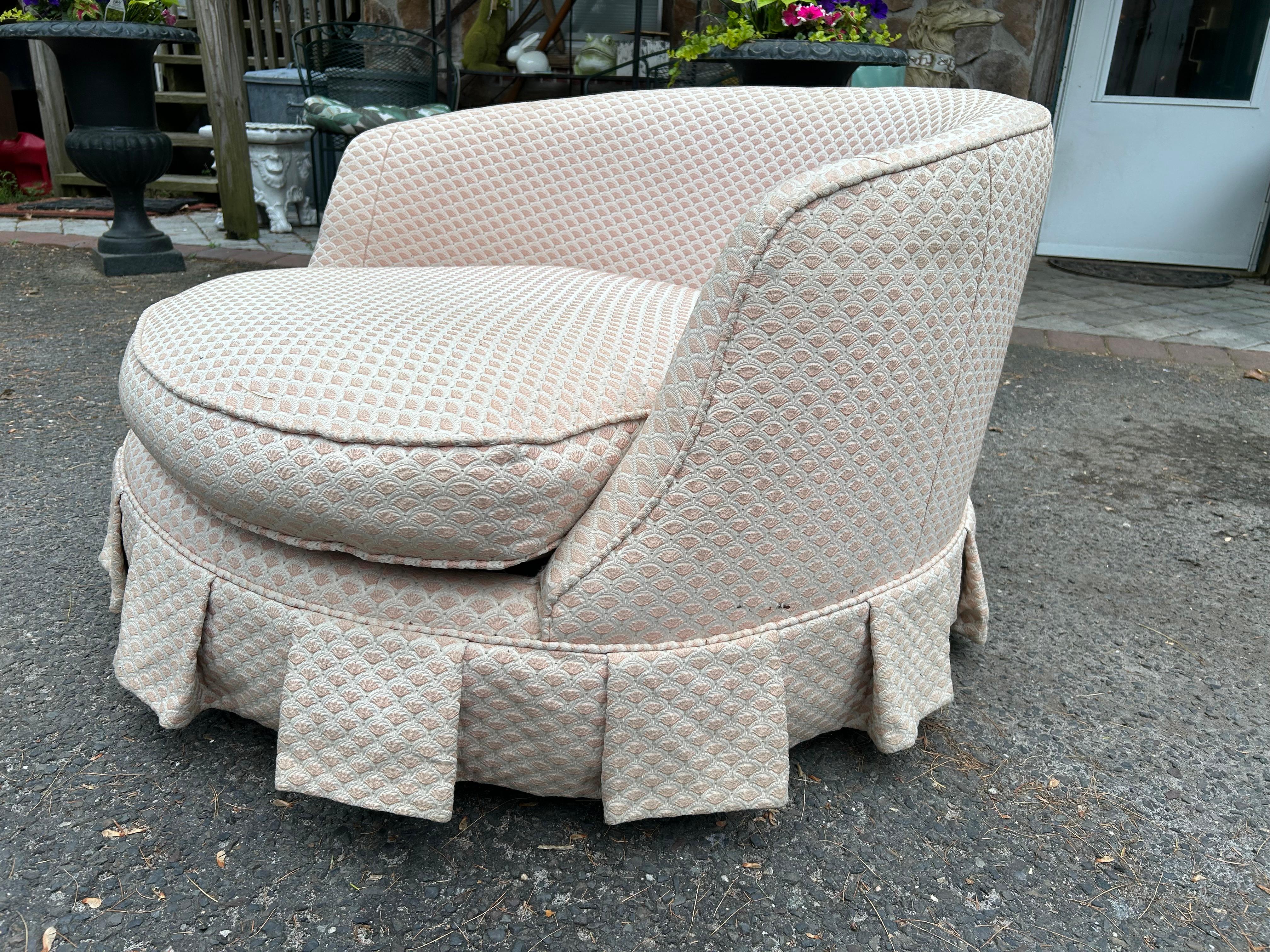 Maravillosa tumbona giratoria redonda Milo Baughman Thayer Coggin Estadounidense en venta