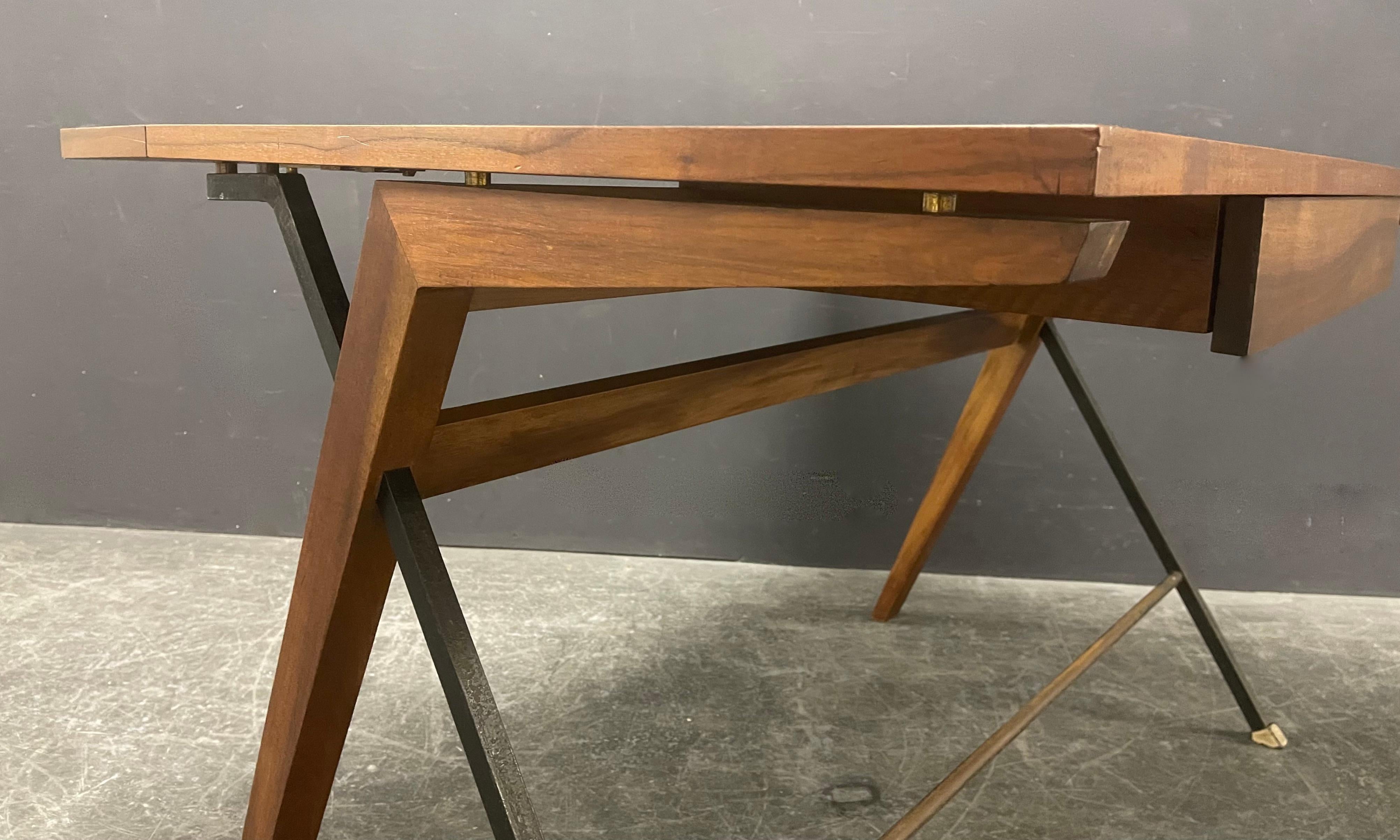 Wonderful minimalistic italien prototype desk For Sale 3