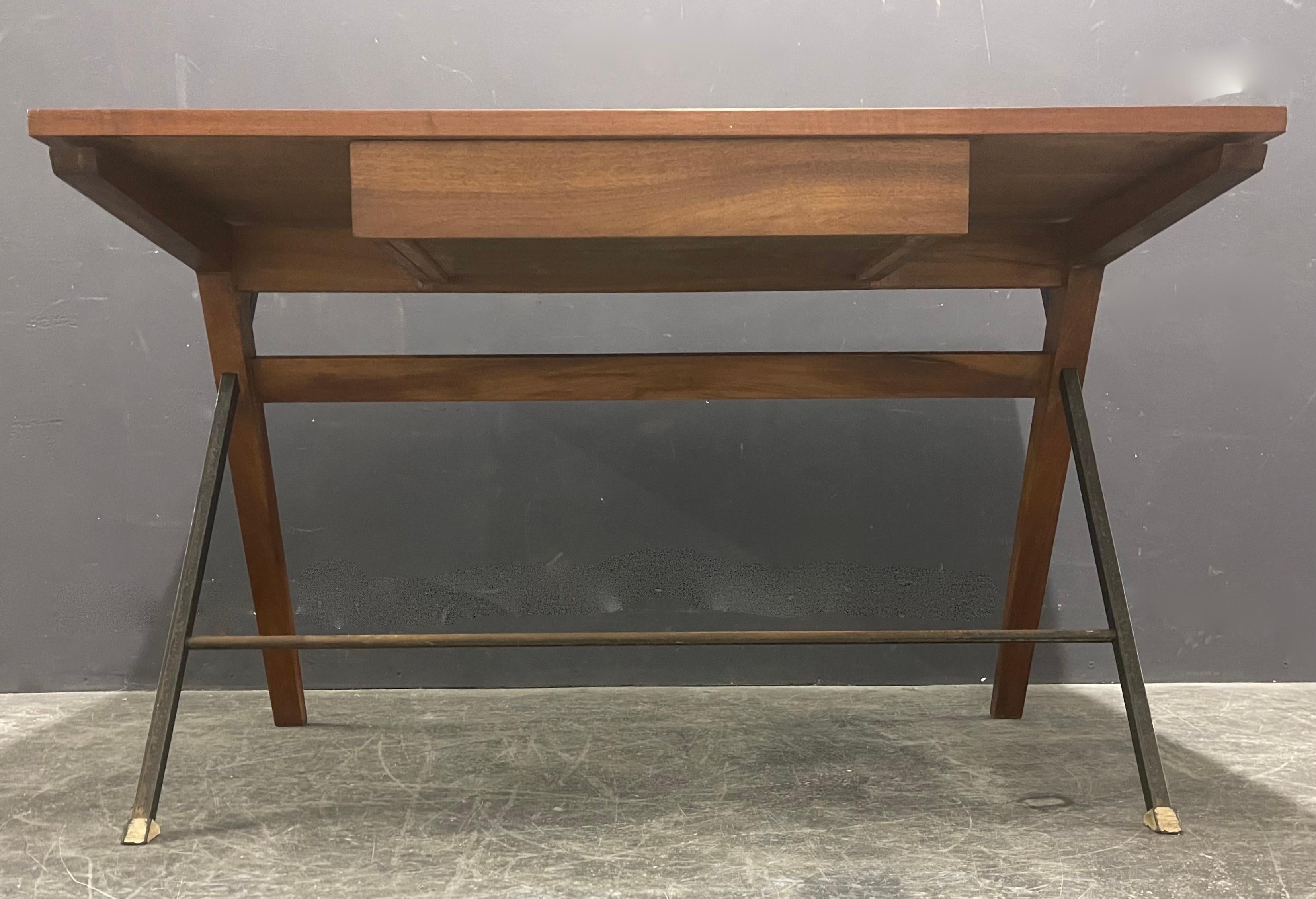 Wonderful minimalistic italien prototype desk For Sale 4