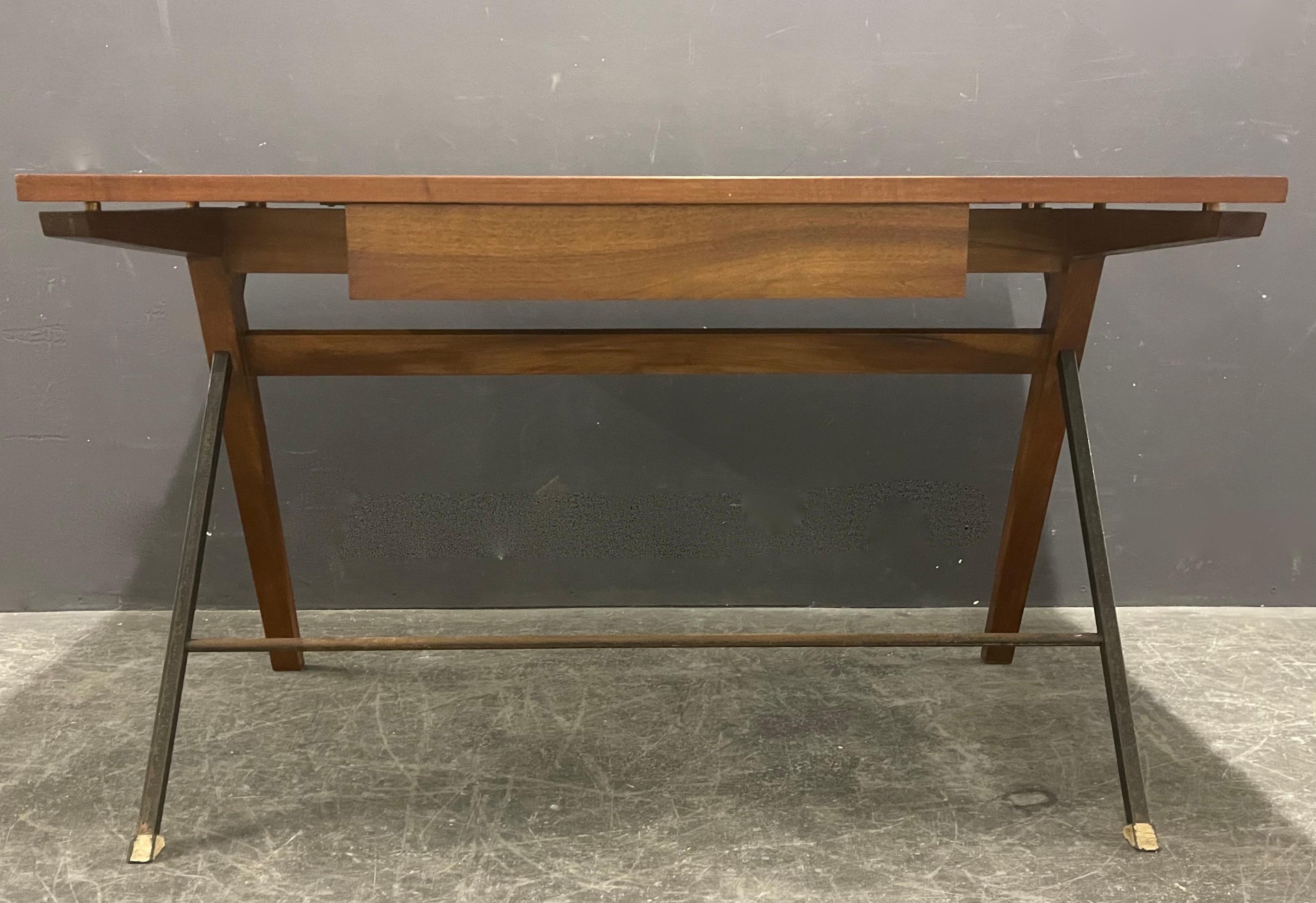 Wonderful minimalistic italien prototype desk For Sale 7