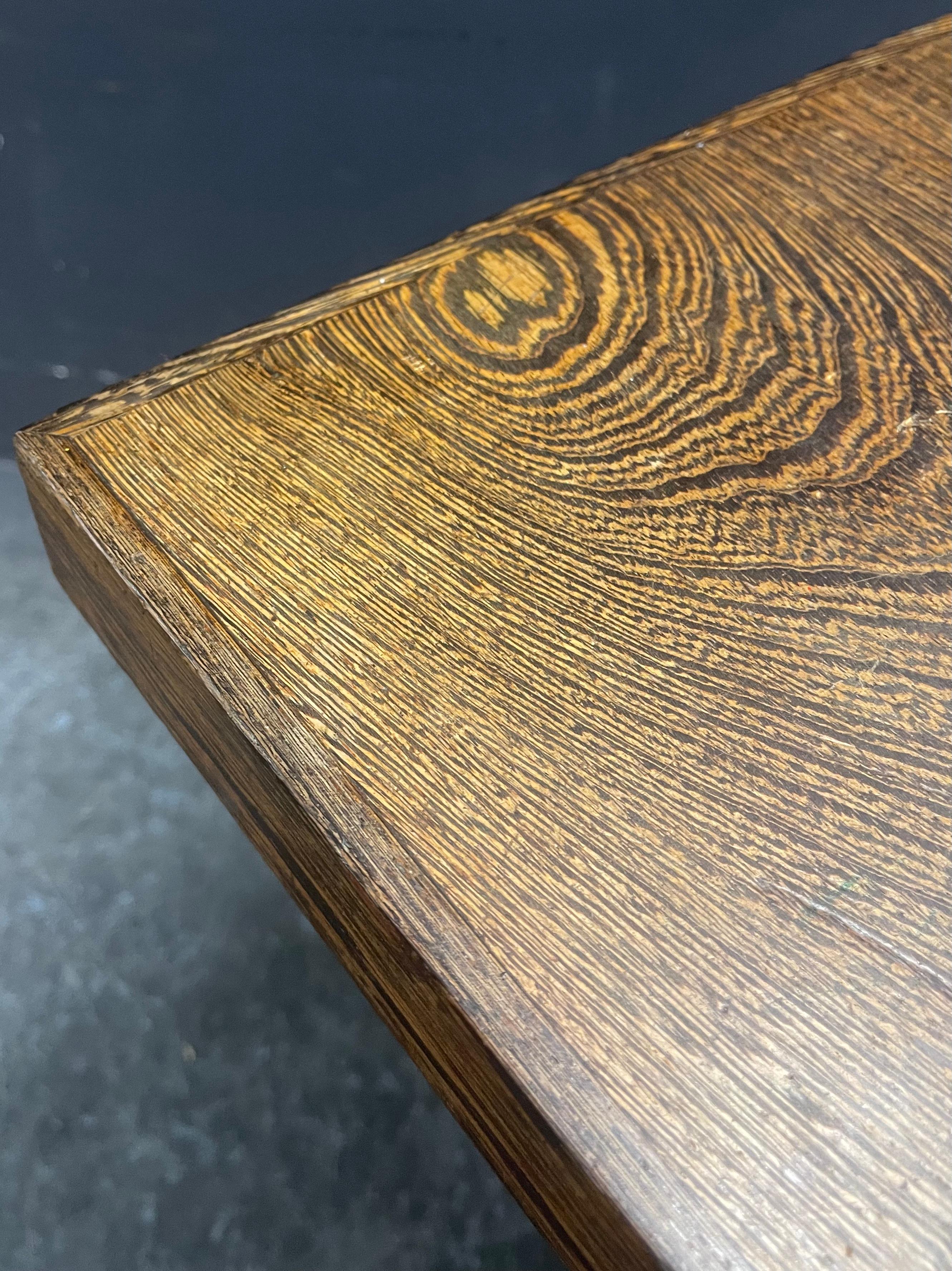 Milieu du XXe siècle Magnifique table ou bureau minimaliste en bois de wengé en vente