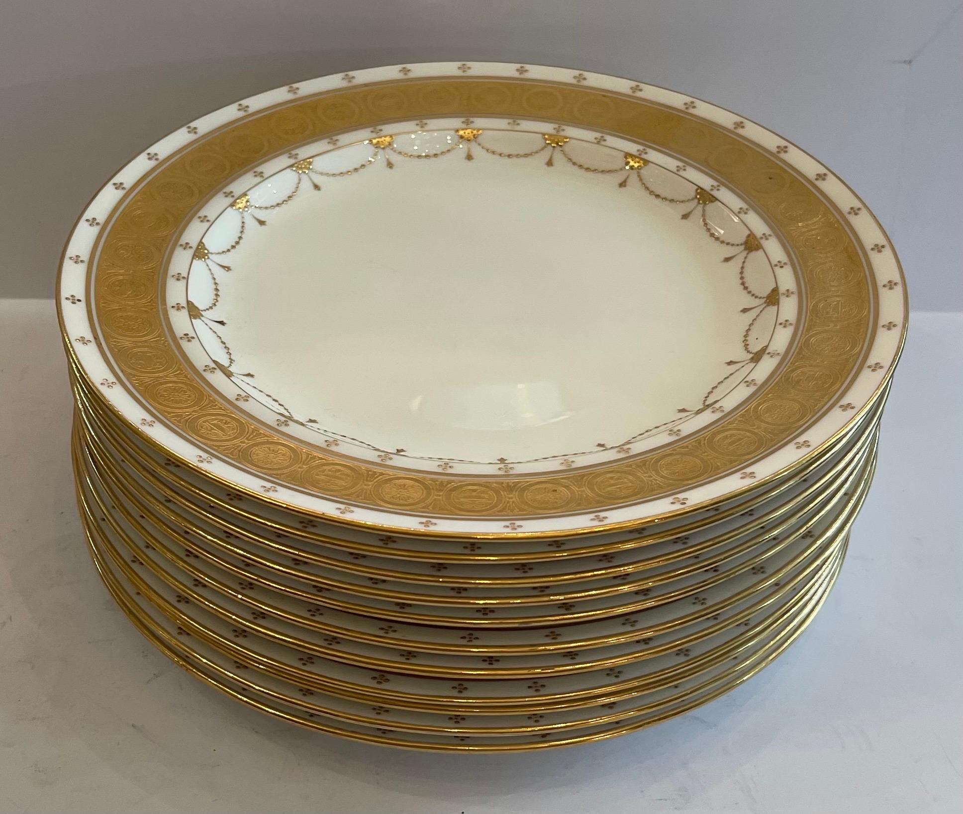 20th Century Wonderful Minton Set 11 Service Dinner Plates Encrusted Raised Gold Urn Swag