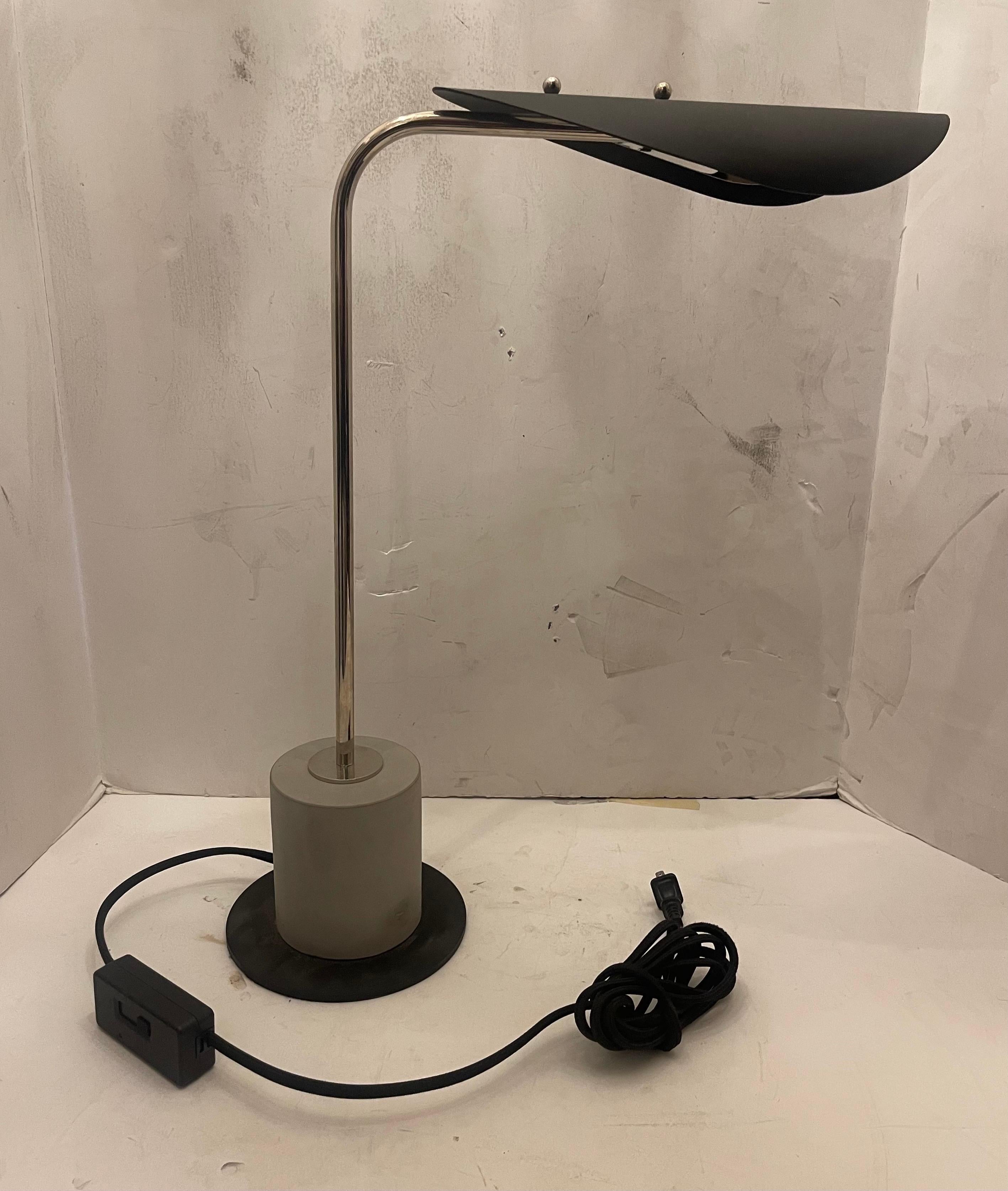 Wonderful Mitzi Layla Single LED Buffet Desk Table Lamp Polished Nickel Black In Good Condition For Sale In Roslyn, NY