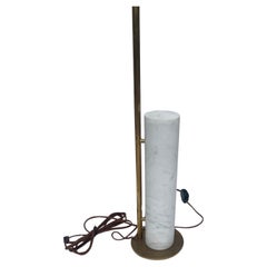 Maravillosa Lámpara de Pie Moderna "Alma" Visual Comfort Mármol Latón Kelly Wearstler