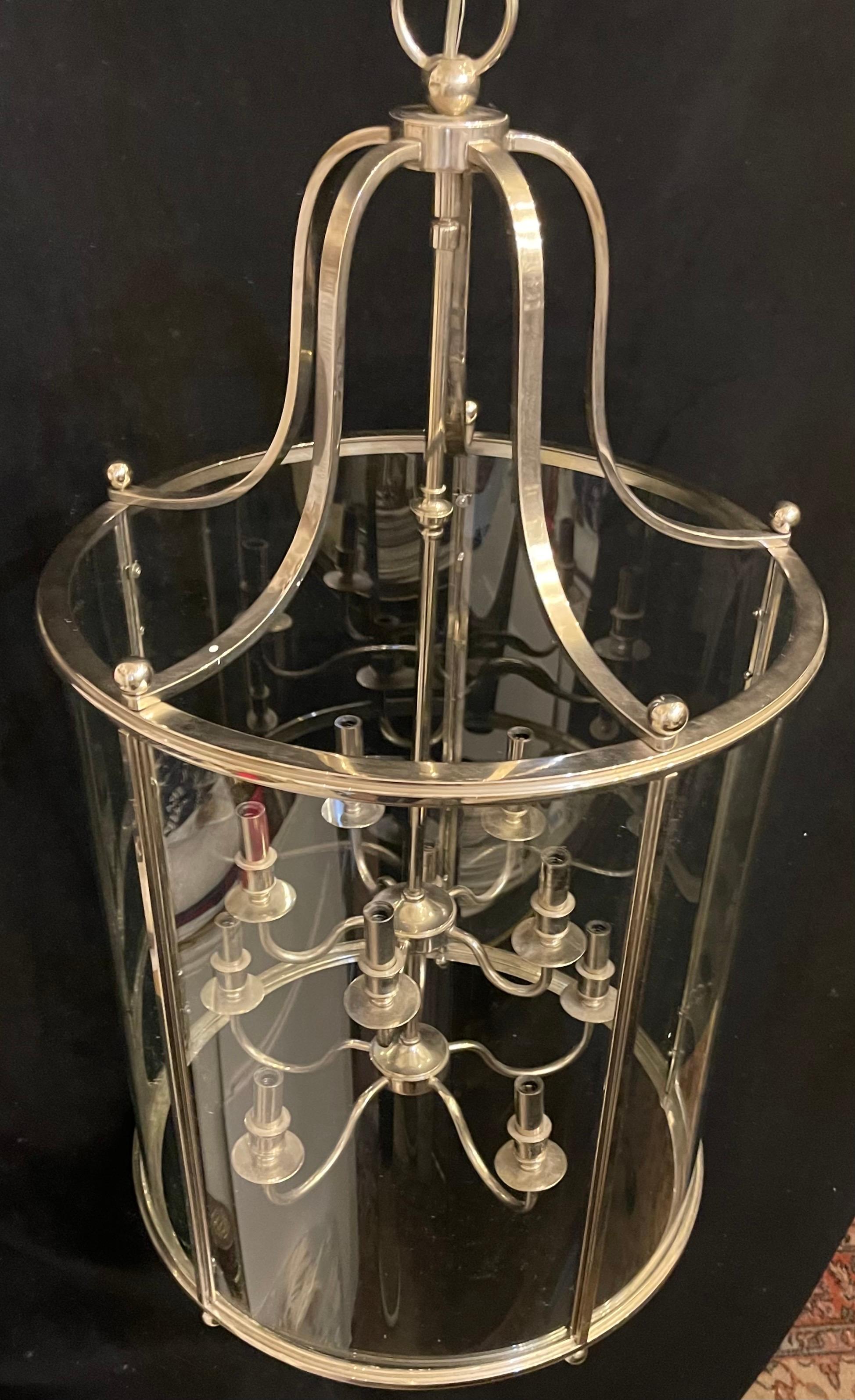 Wunderschöne Moderne Ralph Lauren Große Polierte Nickel Runde Glas Laterne Leuchte im Zustand „Gut“ im Angebot in Roslyn, NY