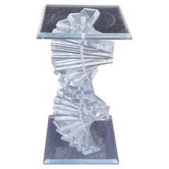 Meraviglioso piedistallo moderno a spirale in acrilico Shlomi Haziza impilato in lucite