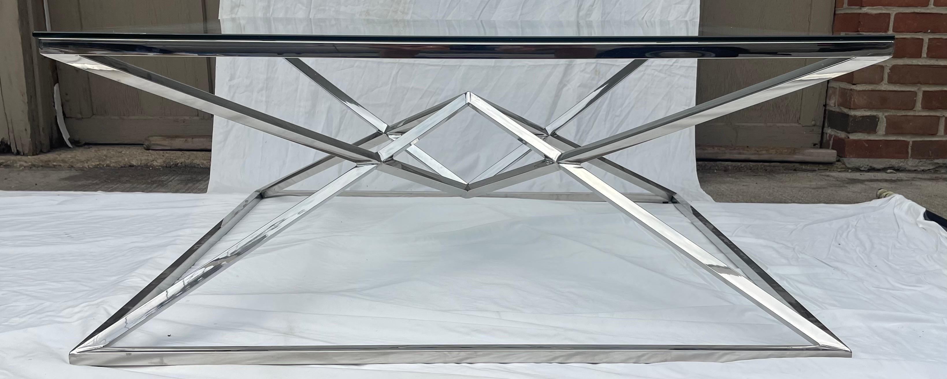 Moderne Merveilleuse table basse cocktail carrée pyramide moderne en nickel poli inoxydable en vente