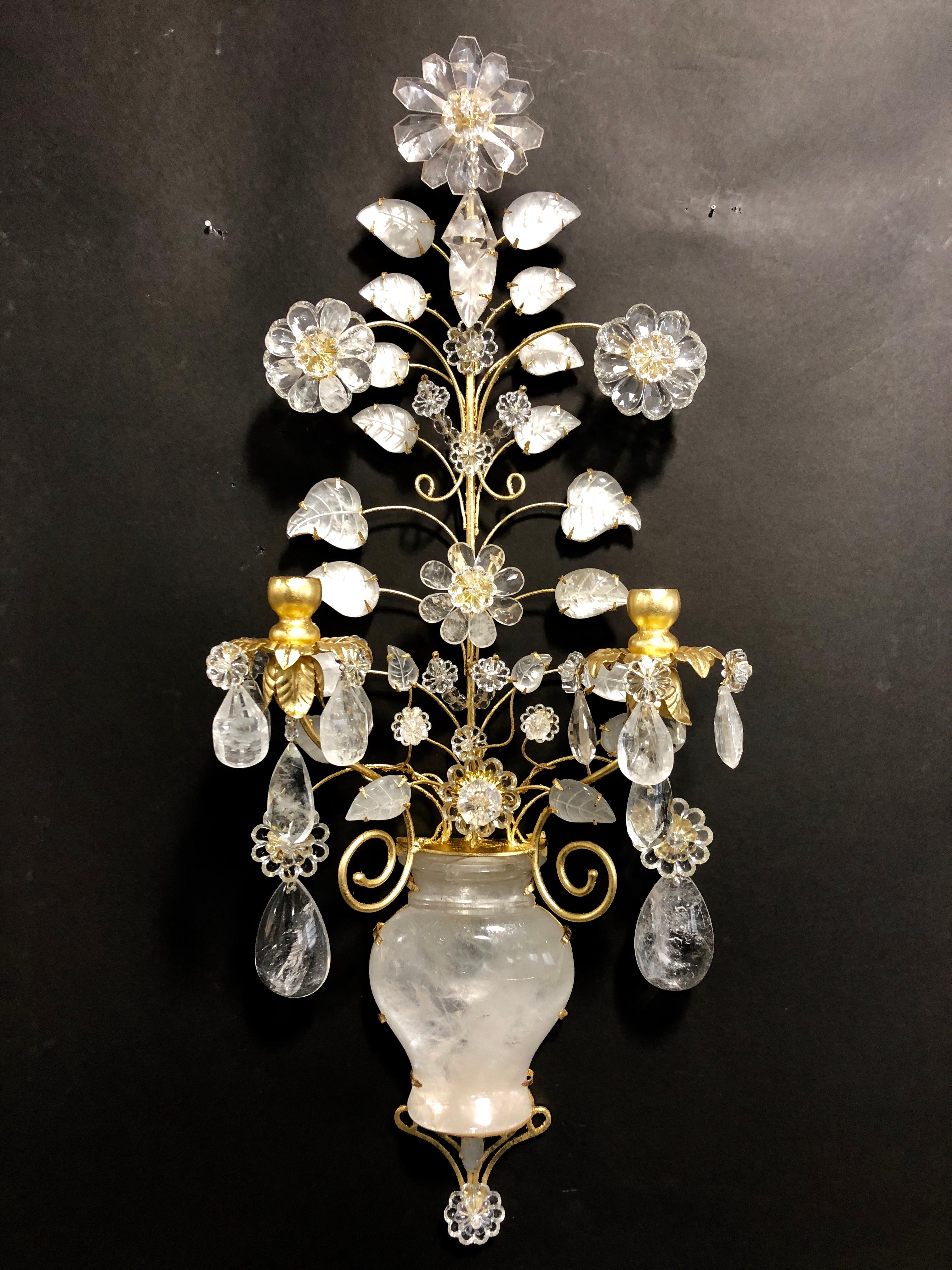 Wonderful modern transitional gold gilt Baguès rock crystal Mid Century sconces
Measures: H 29.5”, W 12”, D 6”.
Currently not wired
We can have them done for an additional charge of $500.