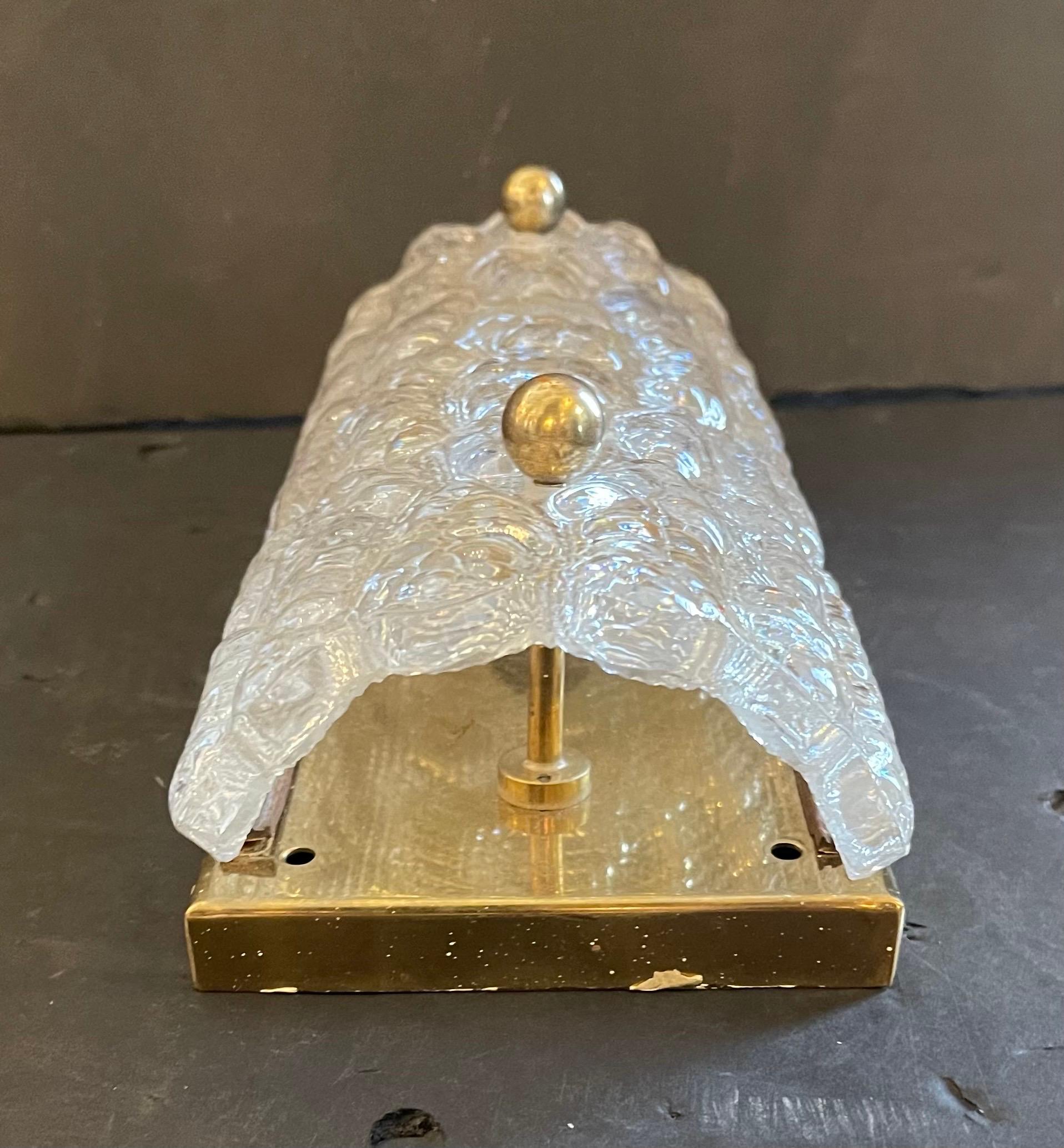 Mid-Century Modern Merveilleuse applique simple en verre d'art clair de Murano et en laiton poli Carl Fagerlund en vente