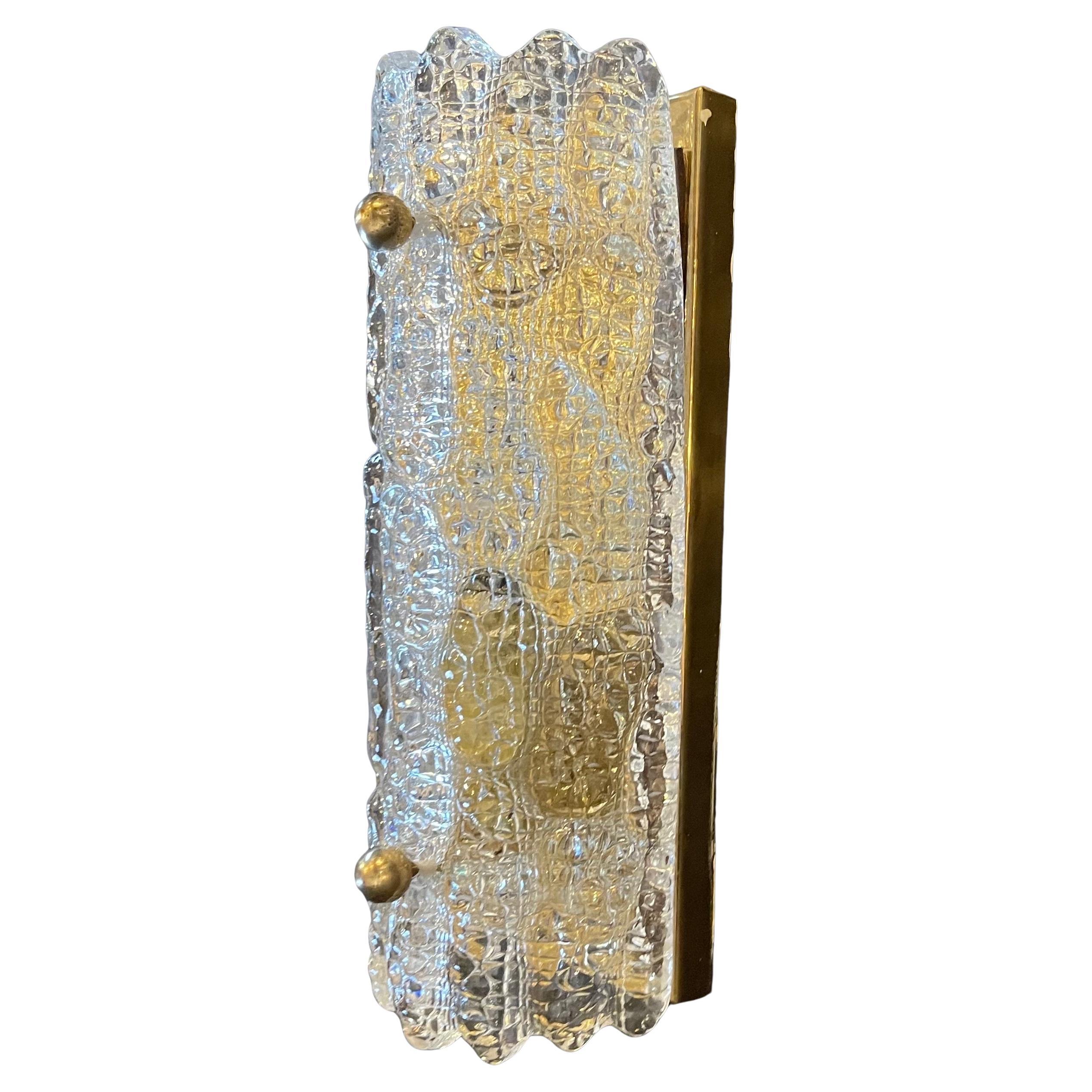 Merveilleuse applique simple en verre d'art clair de Murano et en laiton poli Carl Fagerlund en vente