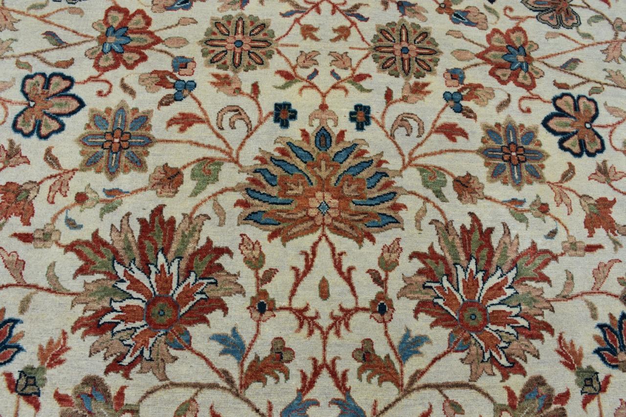 Agra Wonderful New Indian Traditional Rug For Sale