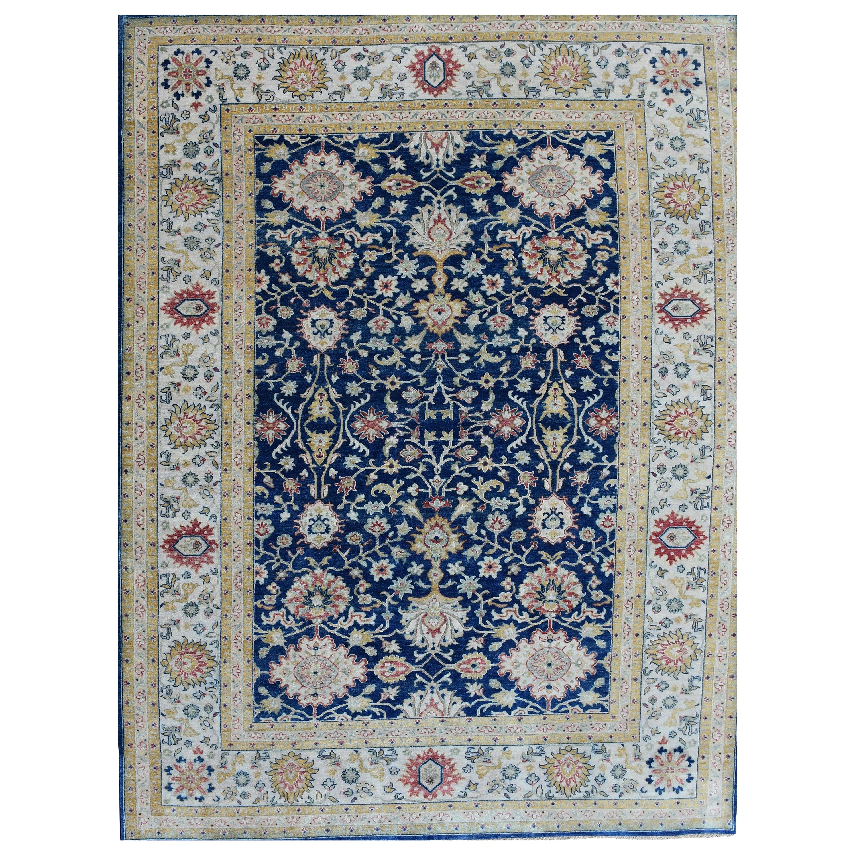 Erstaunlicher neuer indischer Teppich im Oushak-Design im Angebot