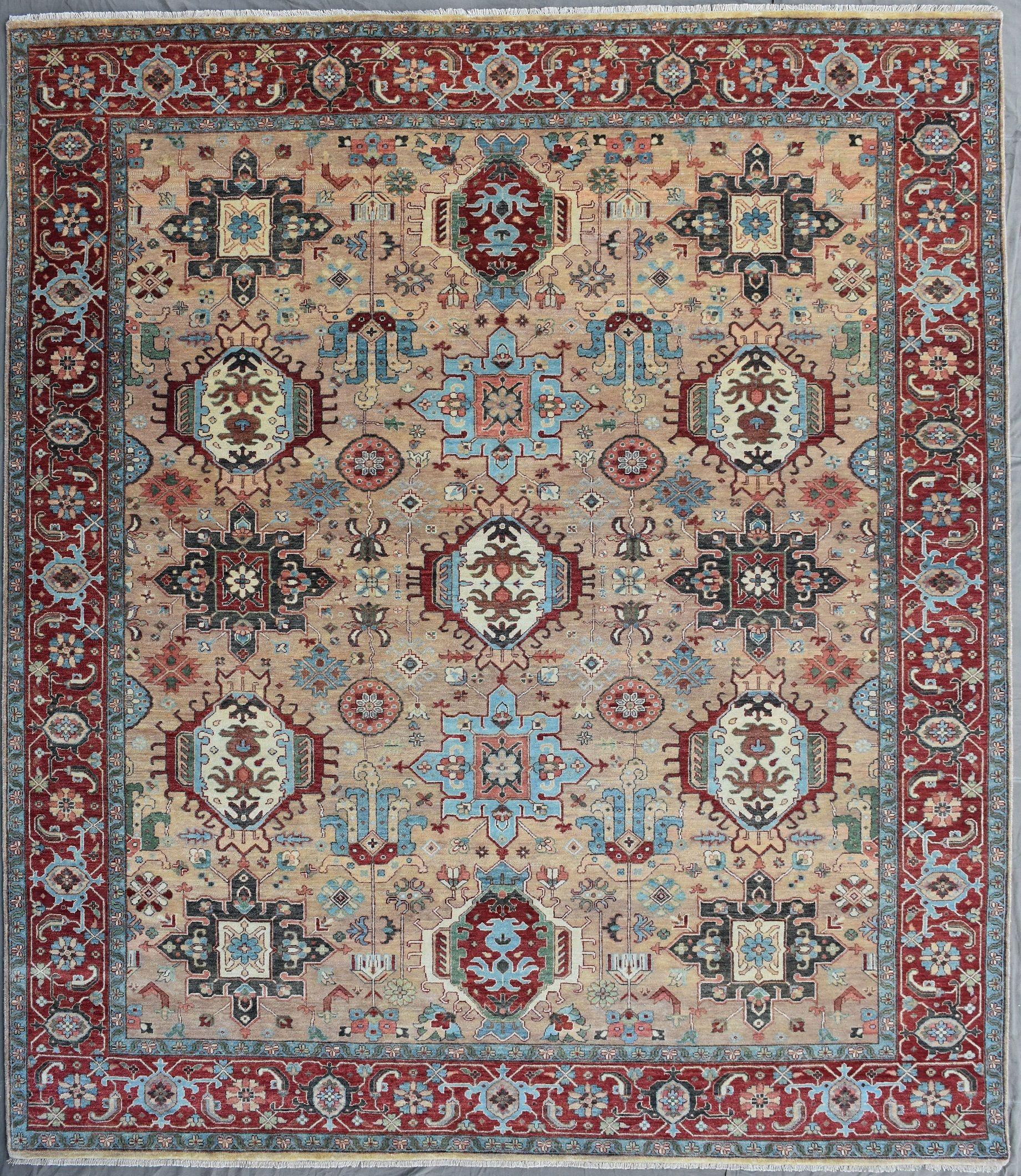 Bonita alfombra nueva con precioso diseño persa y bonitos colores, anudada totalmente a mano con terciopelo de lana sobre base de algodón.