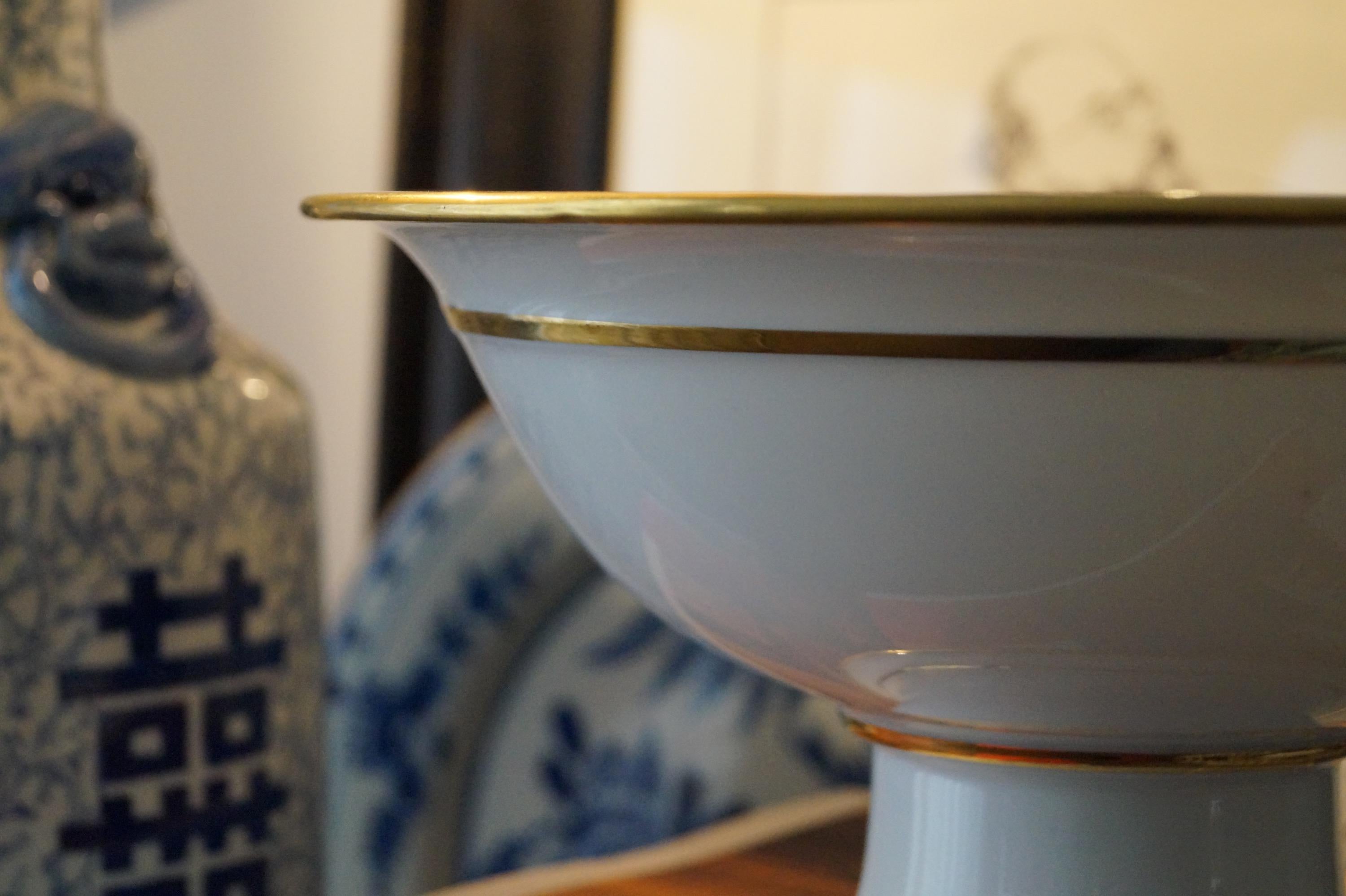 Wonderful Old Paris Porcelain Bowl on Stand, France, 1820s For Sale 1