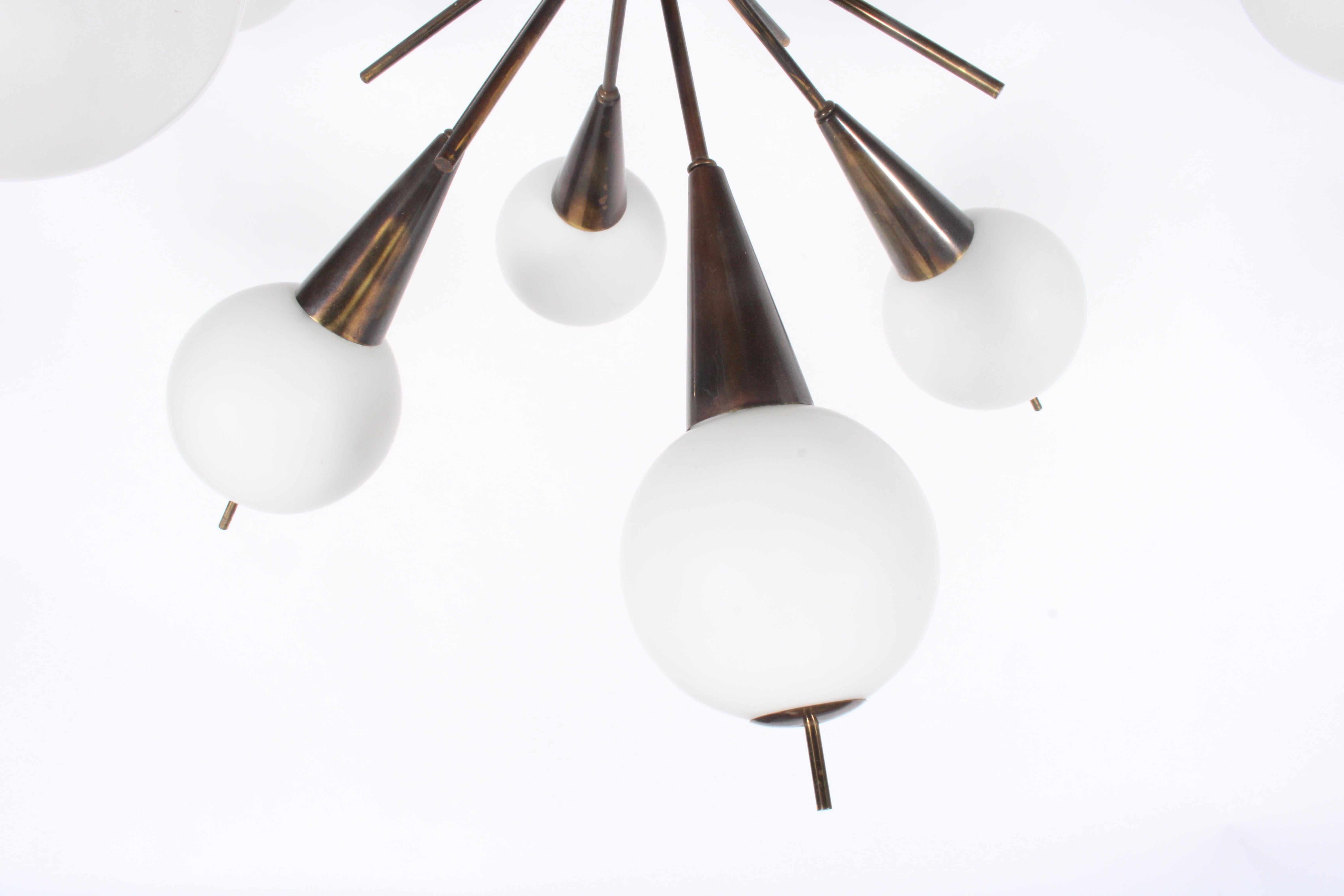 Metà XX secolo Splendido lampadario Sputnik originale italiano di Stilnovo * Consegna gratuita in tutto il mondo in vendita