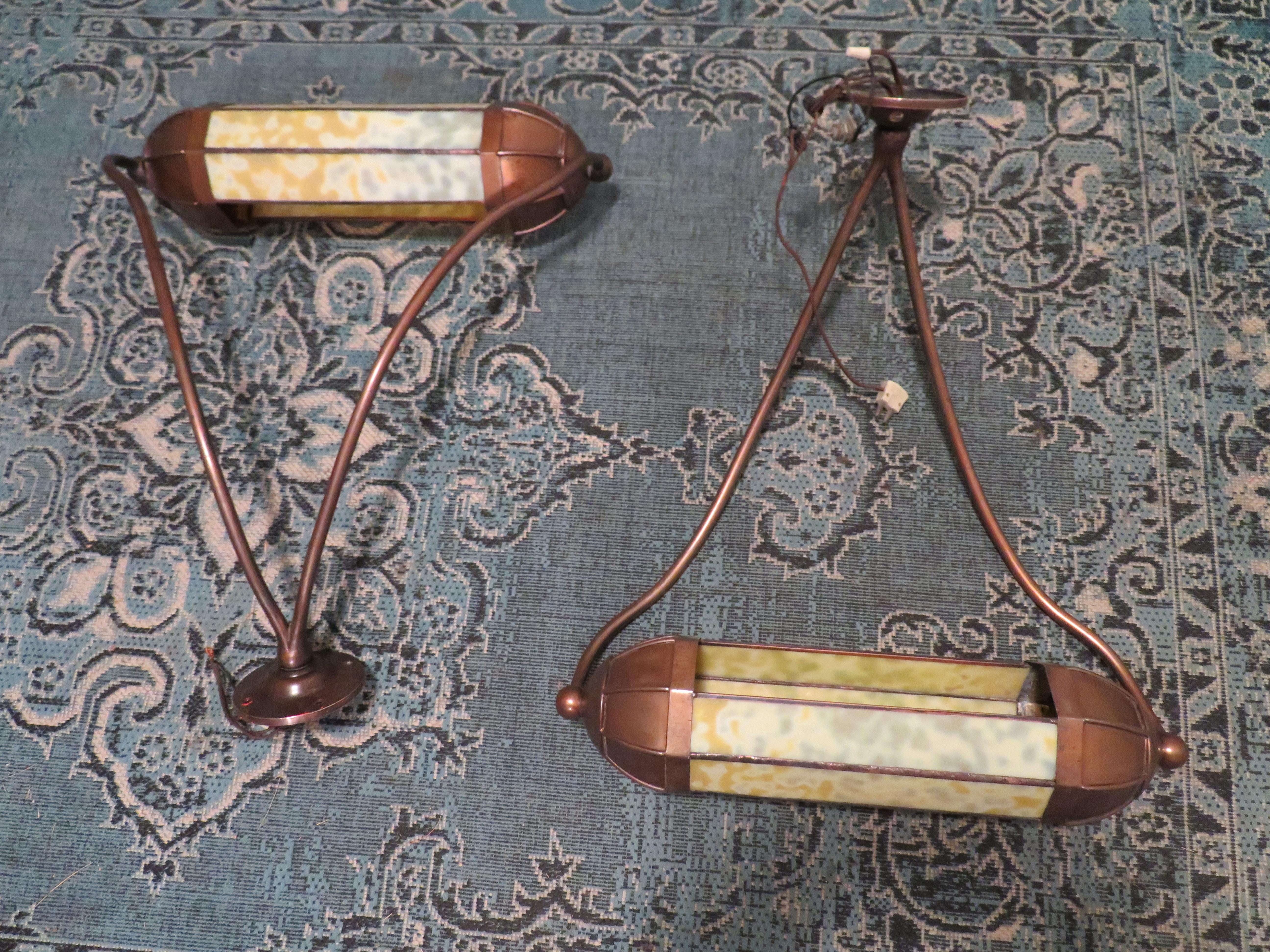 Wonderful Pair Art Deco Tiffany Style Bronze Picture Light for Art Illumination For Sale 3