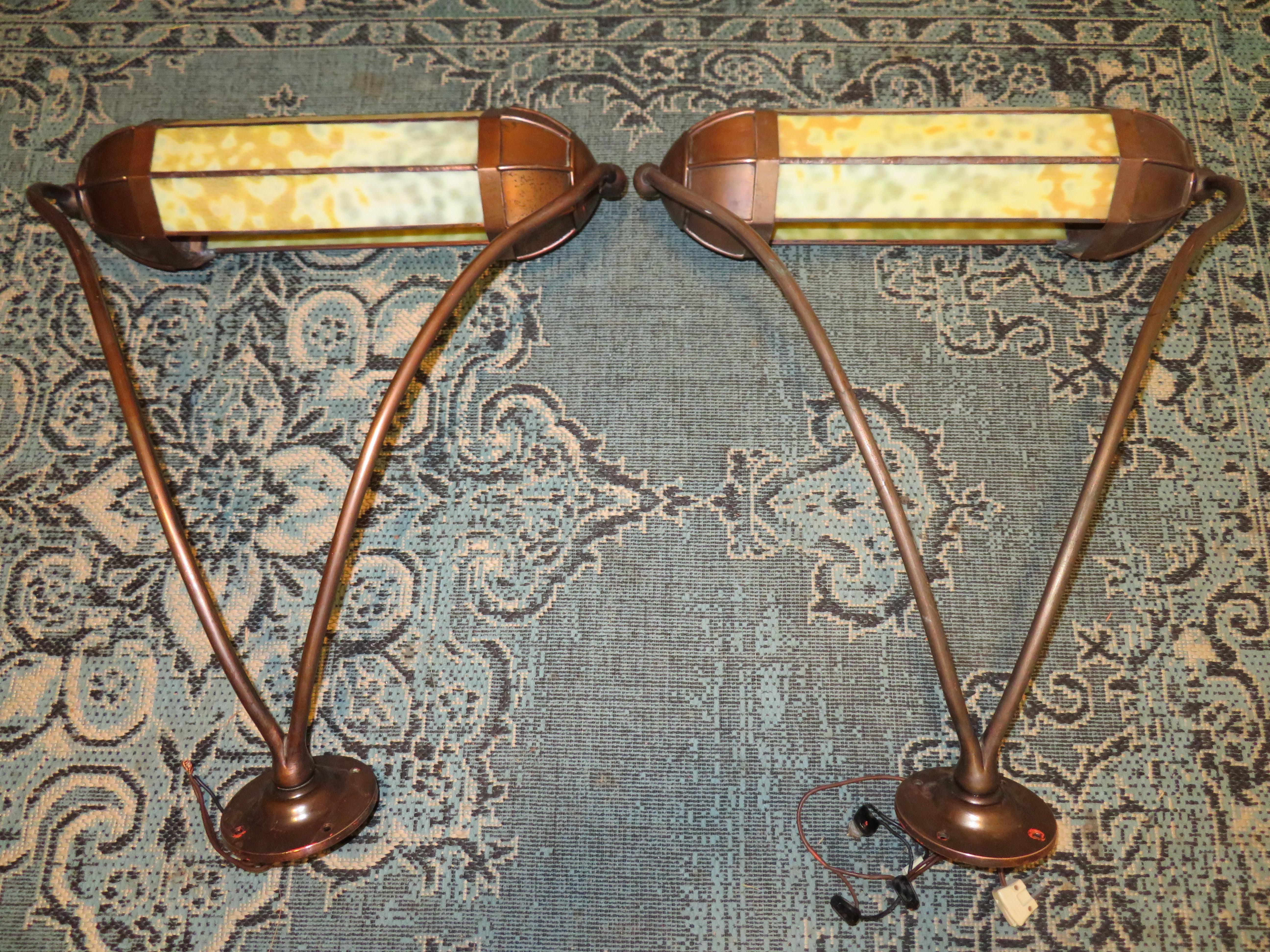Wonderful Pair Art Deco Tiffany Style Bronze Picture Light for Art Illumination For Sale 7