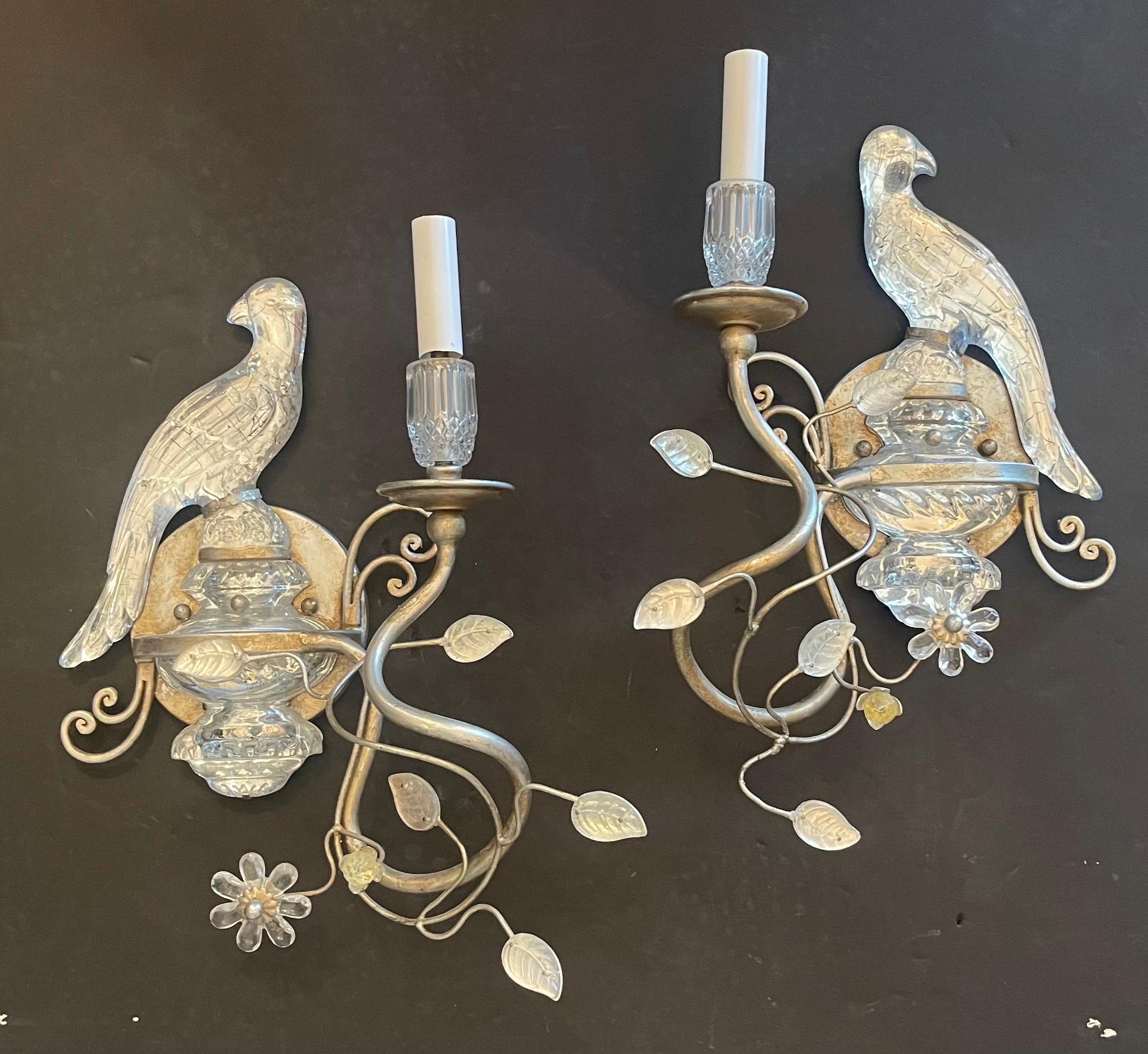 Wonderful Pair Baguès Style Vintage Silver Gilt Rock Crystal Parrot Bird Sconces In Good Condition For Sale In Roslyn, NY