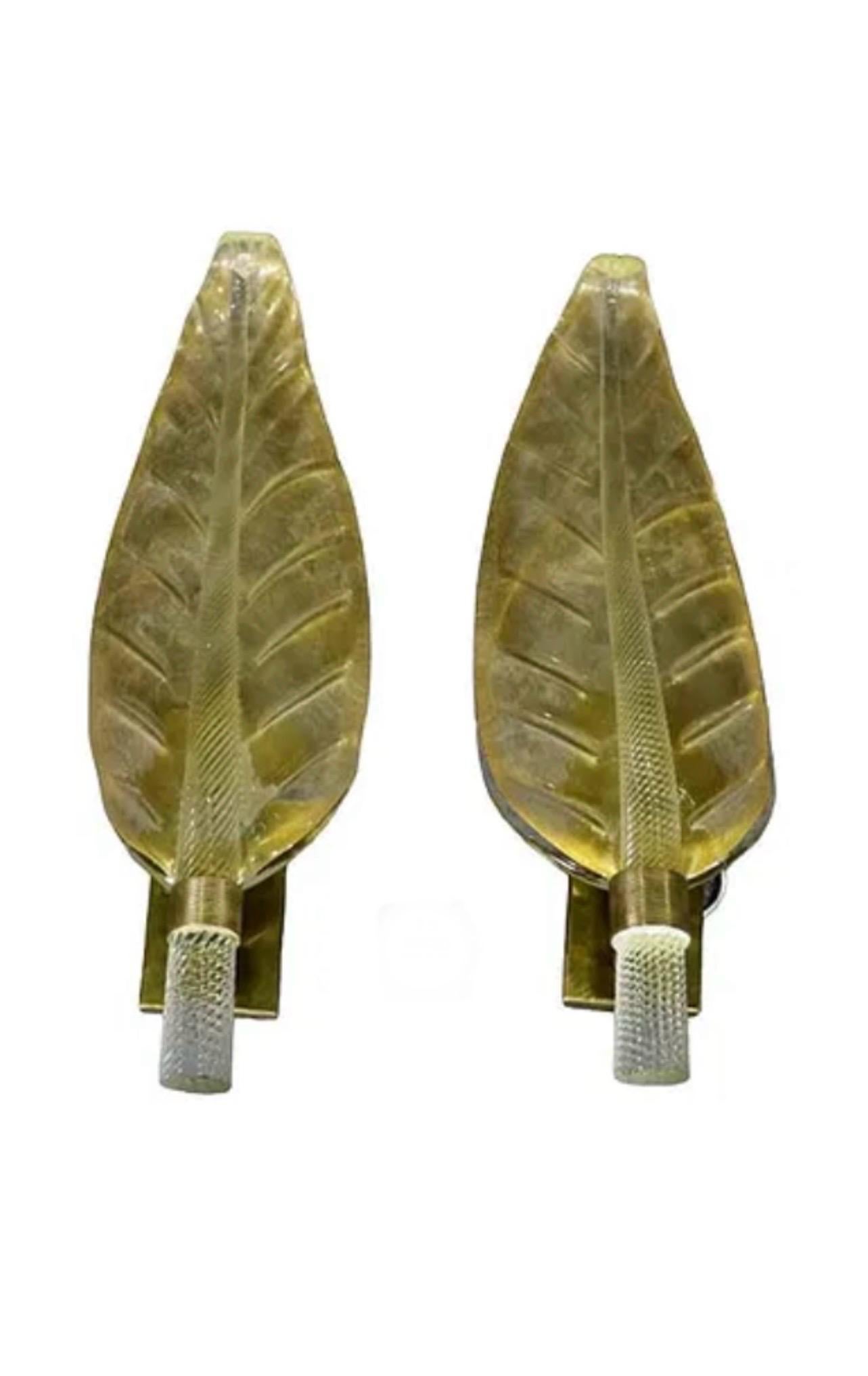 Wunderschönes Paar Barovier & Toso Murano Große Blätter aus mundgeblasenem Glas Messing Wandleuchter im Angebot 1