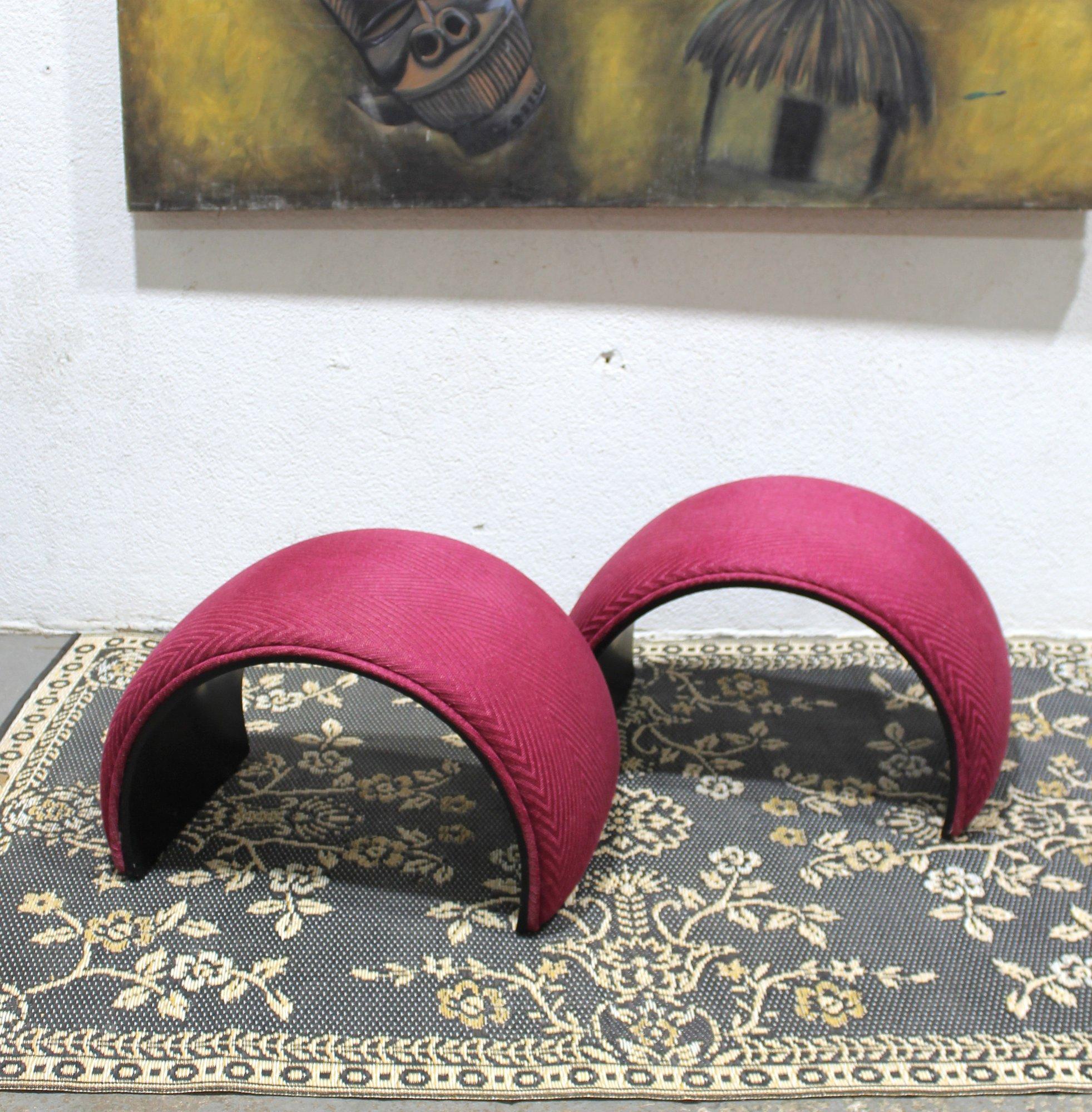 Meravigliosa coppia di sgabelli ottomani a semicerchio in stile Baughman, metà del secolo scorso in vendita 5