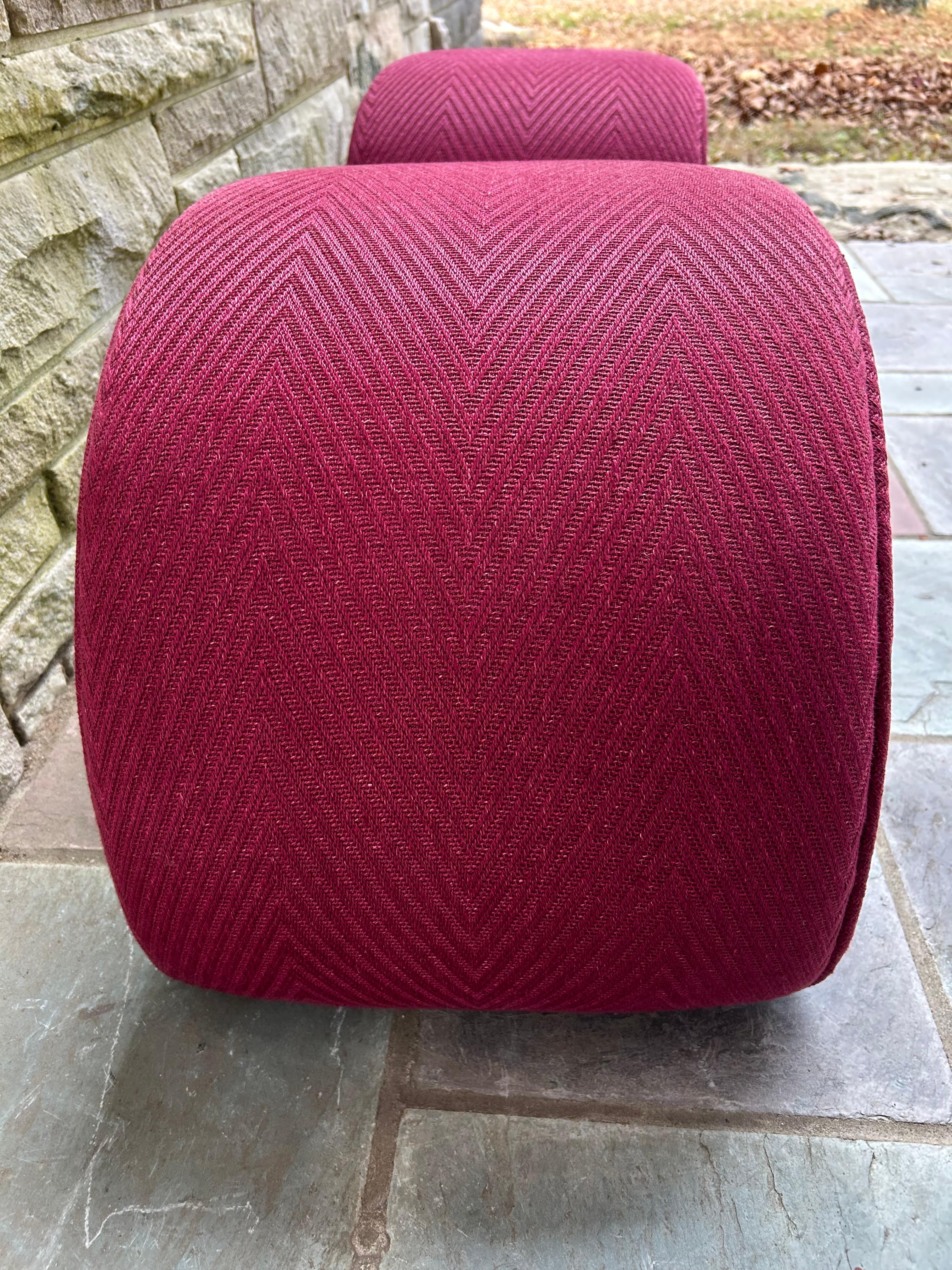 Meravigliosa coppia di sgabelli ottomani a semicerchio in stile Baughman, metà del secolo scorso in vendita 1