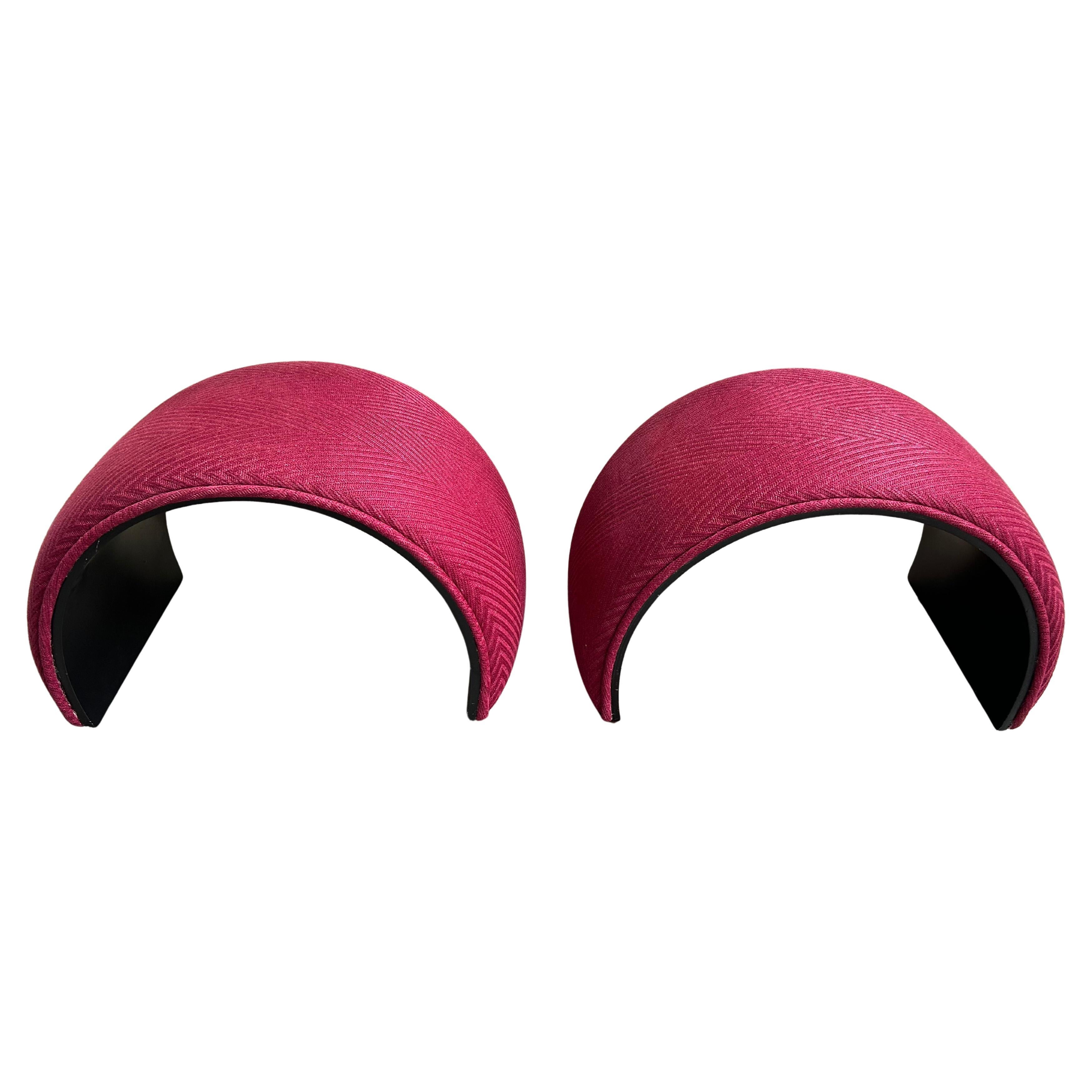 Meravigliosa coppia di sgabelli ottomani a semicerchio in stile Baughman, metà del secolo scorso in vendita