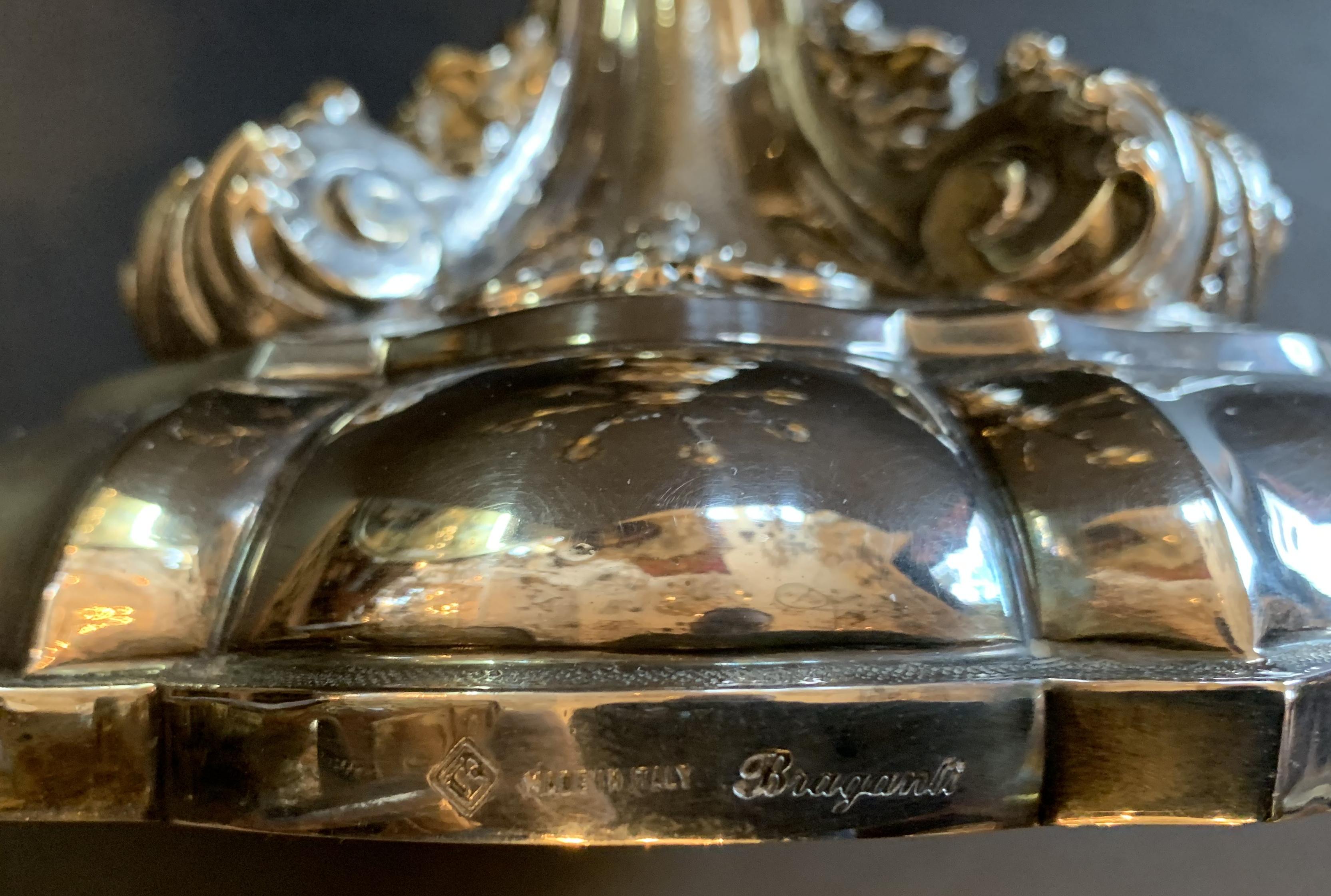 Paar Braganti Italien Sterling Silber plattiert Monumental 7-Arm Kandelaber im Zustand „Gut“ in Roslyn, NY