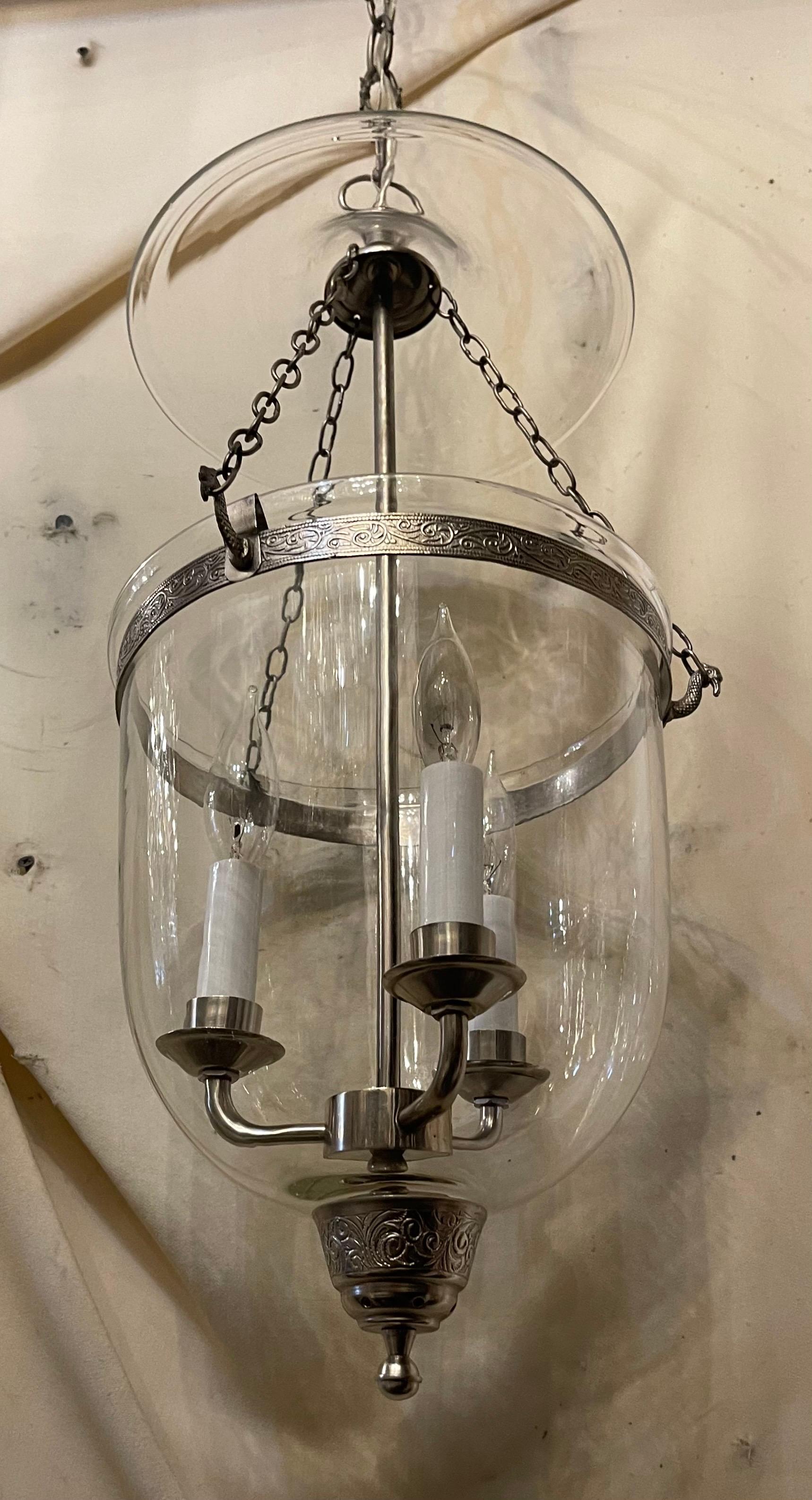 Wunderbares Paar gebürstetem Nickel geblasenem Glas Bell Jar Laternen Licht Leuchten (Gebürstet) im Angebot