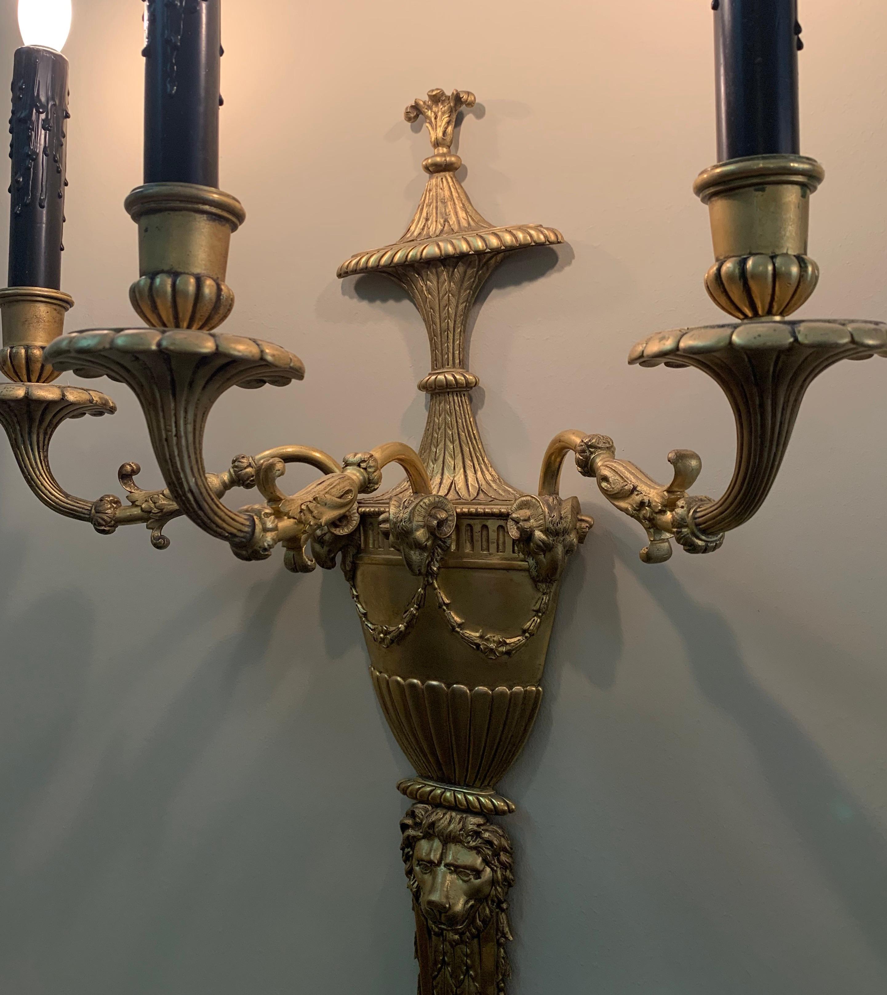 Wonderful Pair Caldwell French Doré Bronze Neoclassical Empire Lion Urn Sconces In Good Condition In Roslyn, NY