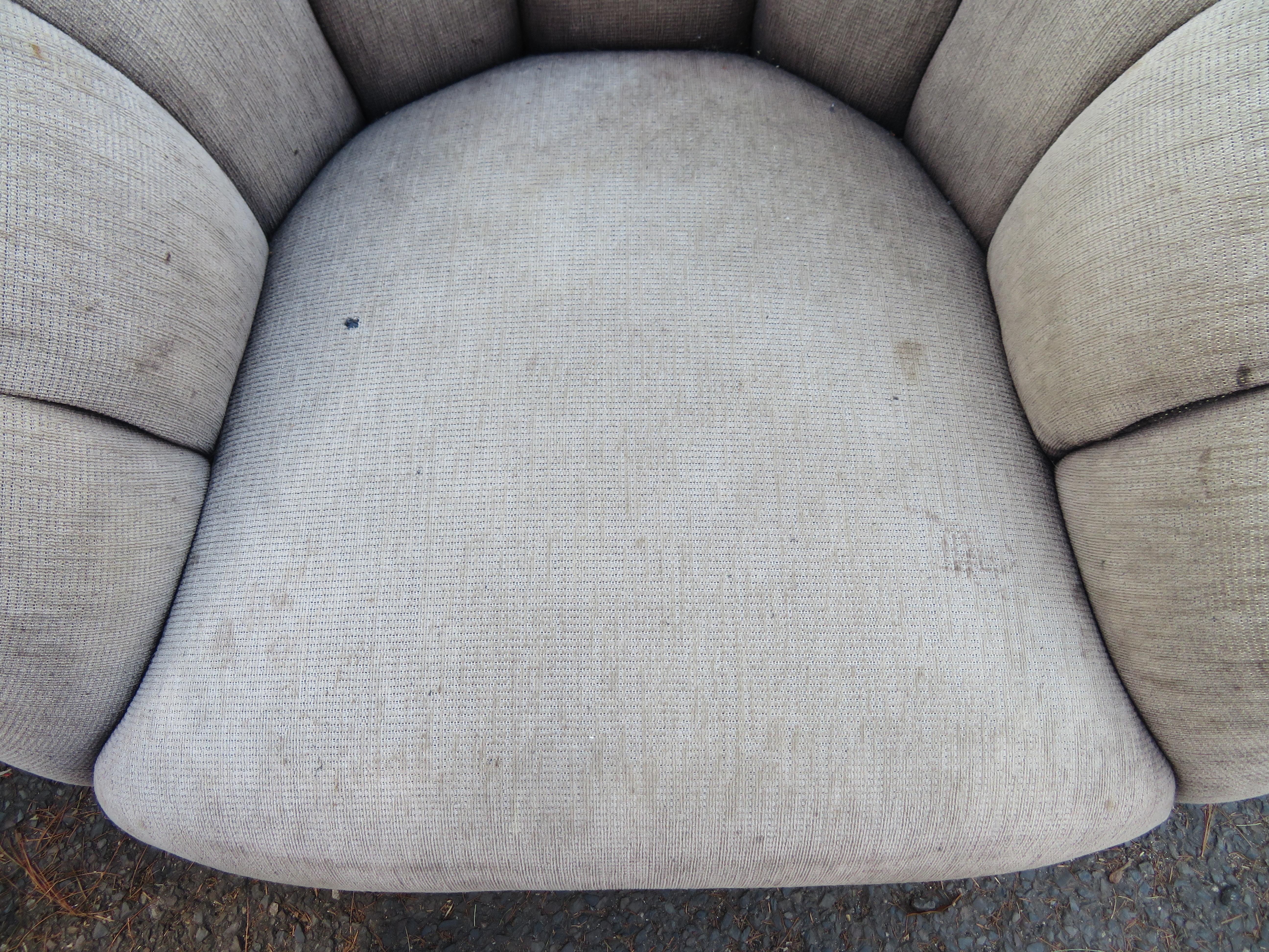 Wonderful Pair Croissant Back Swivel Rocker Lounge Chairs Mid-Century Modern For Sale 6