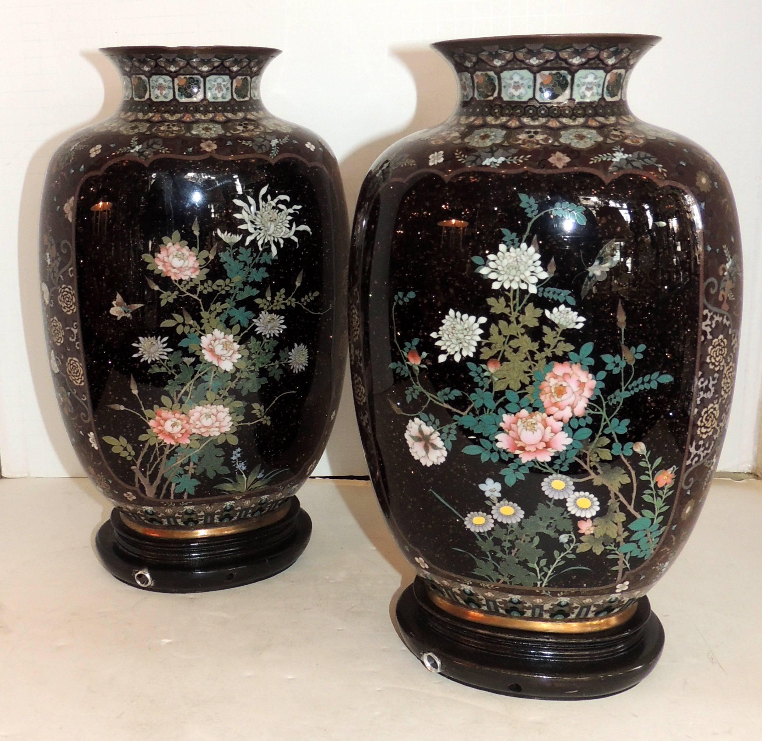 Japonisme Wonderful Pair of Fine Japanese Meiji Cloisonne Enameled Vases Urn Form Lamps
