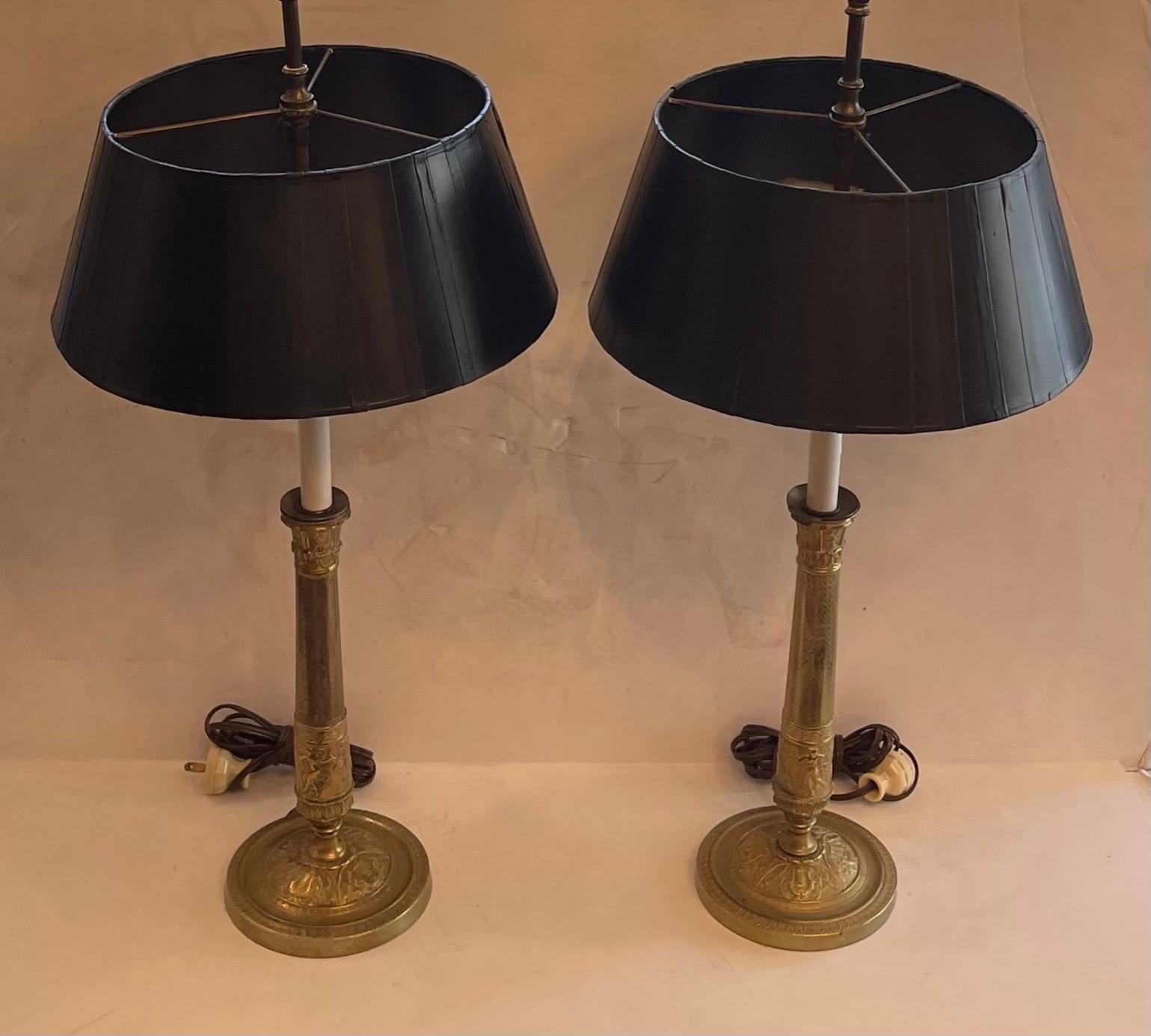 Stile impero Meravigliosa coppia di lampade a colonna neoclassiche francesi Empire Dore Bronze in vendita