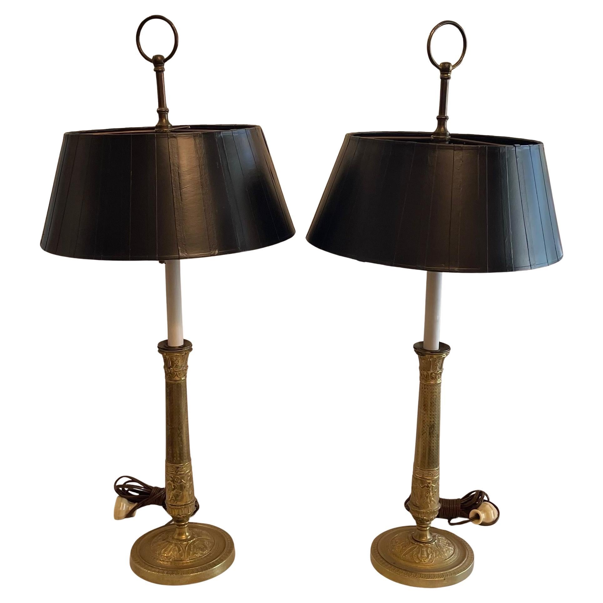 Meravigliosa coppia di lampade a colonna neoclassiche francesi Empire Dore Bronze