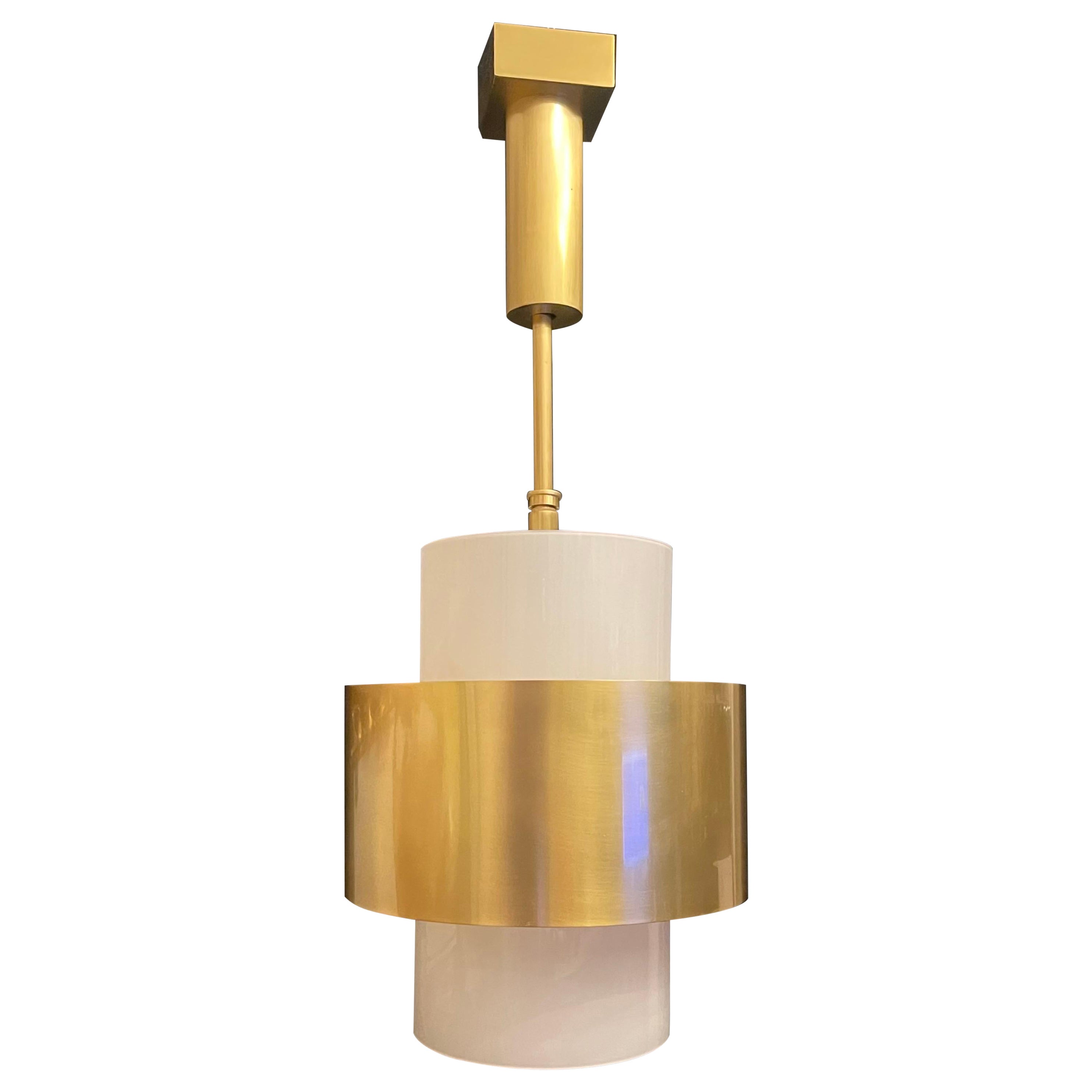 Merveilleuse paire de cylindres Hudson Valley Lighting Corinth laiton verre dépoli en vente