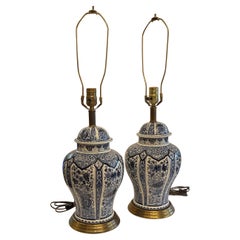 Meravigliosa coppia di lampade Delft Boch Holland con coperchio Royal Sphinx blu e bianco