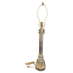 Wunderbares Paar Mid Century Modern Column Form Polished Nickel Lampen Lucite Bases