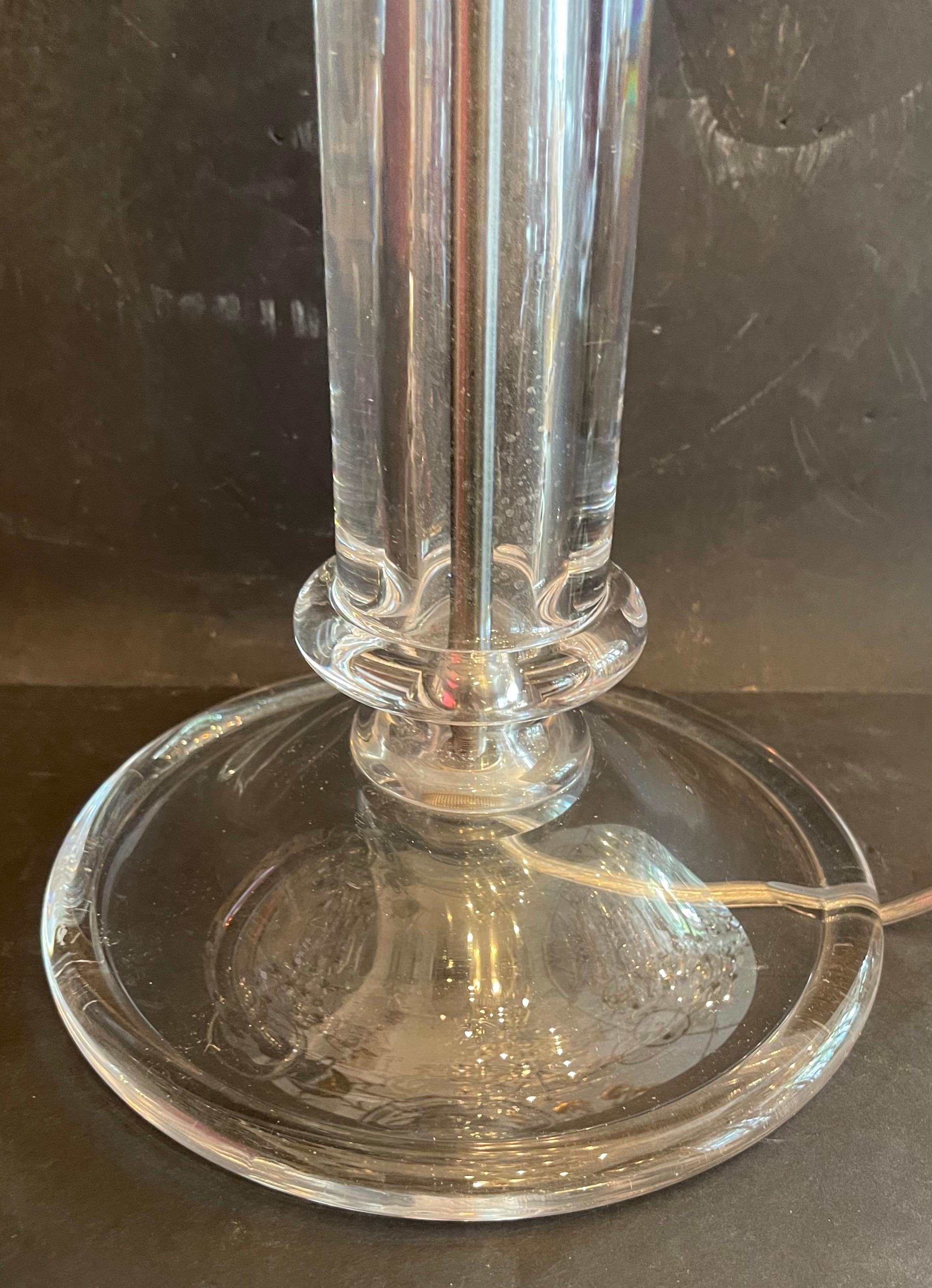 Merveilleuse paire de chandeliers en verre d'art de Murano mi-siècle moderne Bon état - En vente à Roslyn, NY