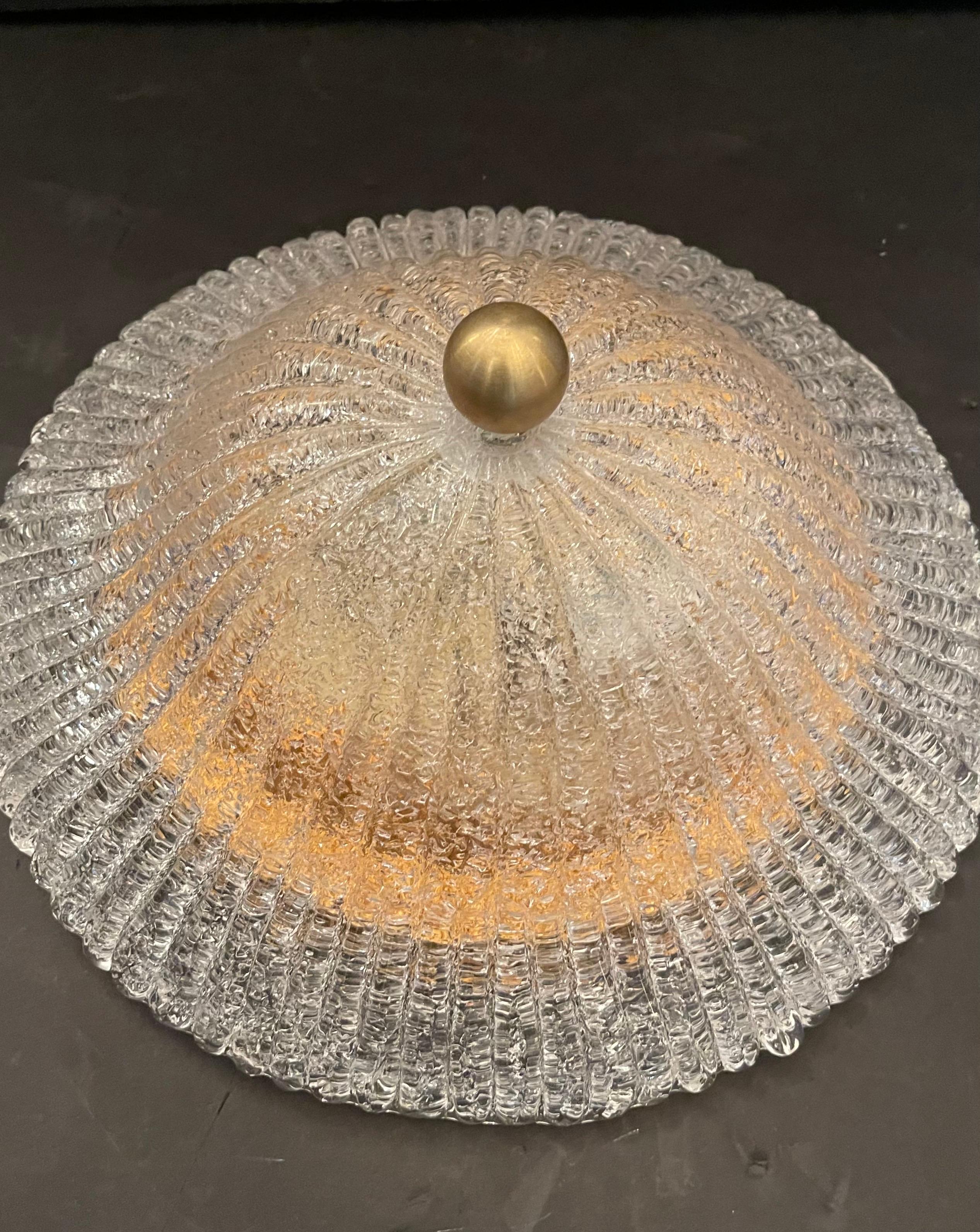 Merveilleuse paire de luminaires encastrés en verre d'art craquelé de Murano, mi-siècle moderne Bon état à Roslyn, NY