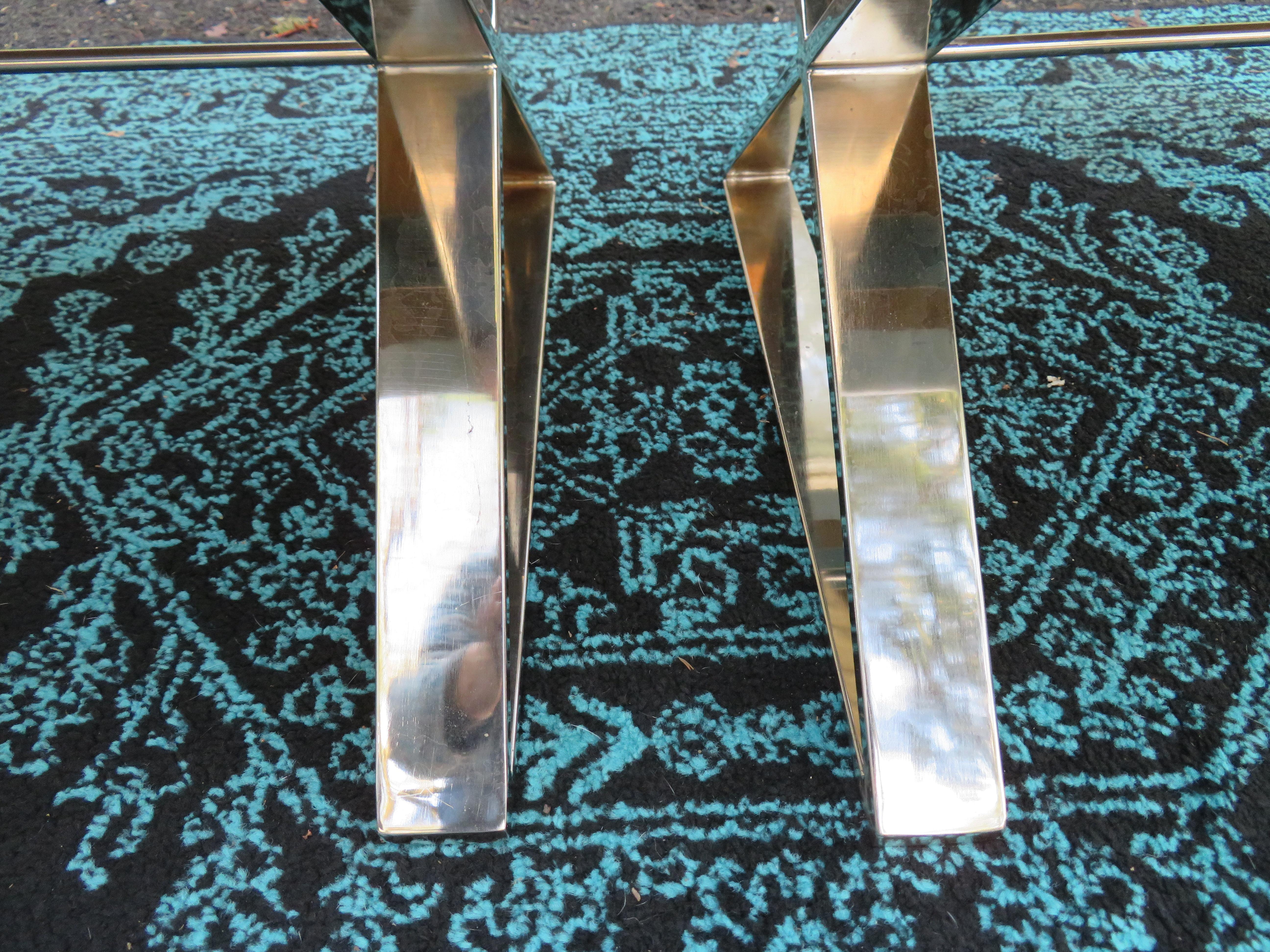 Wunderschönes Paar verchromter X-Sockel-Bankhocker im Milo Baughman-Stil aus der Mitte des Jahrhunderts (Moderne der Mitte des Jahrhunderts) im Angebot