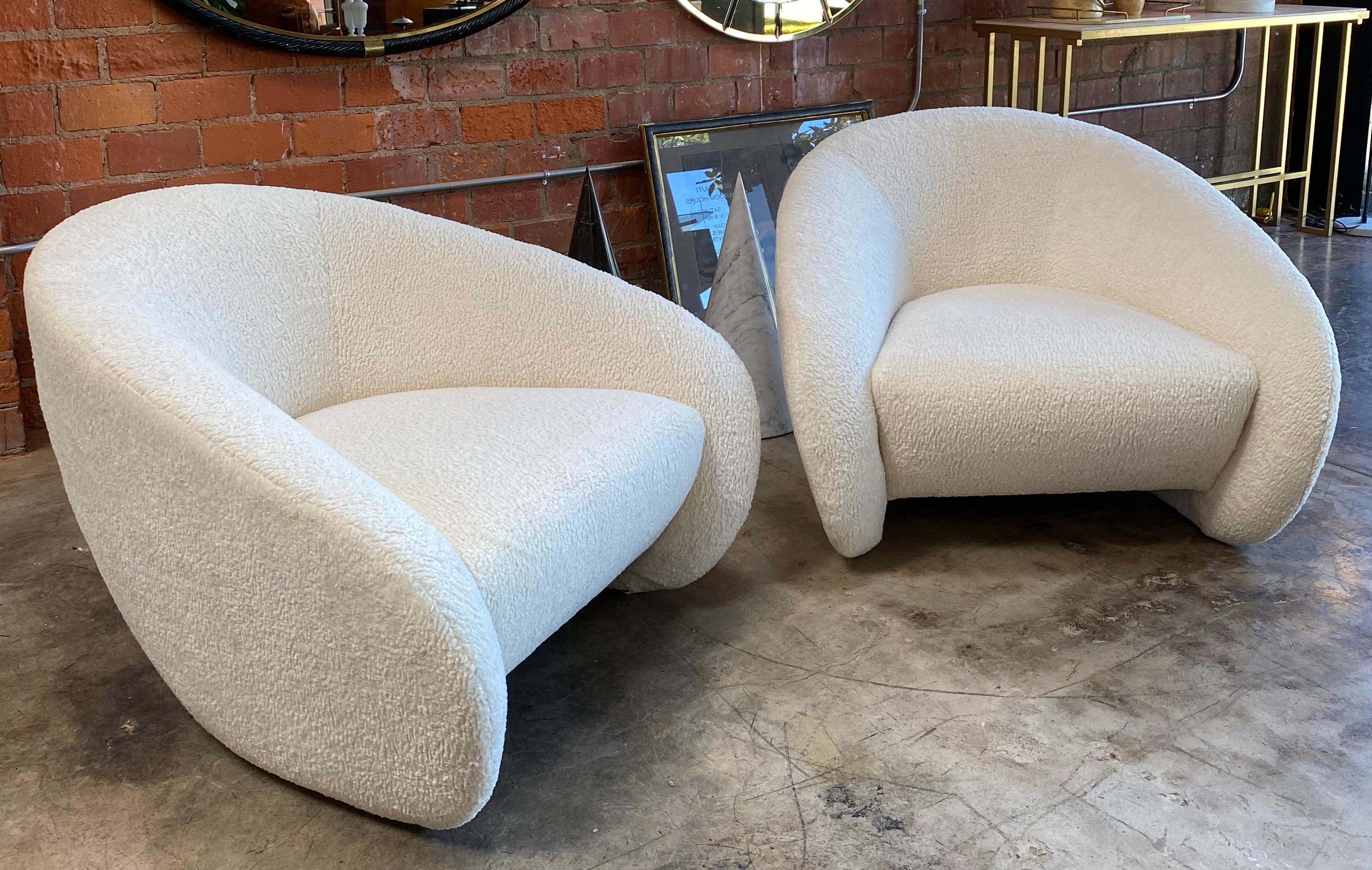 Wonderful pair of 2 Italian armchairs by IPE Cavalli in a white sheep fabric.

At Zola Predosa (Bologna), the historic Italian company IPE was found by the brothers Carlo, Pompeo and Vittorio Cavalli. Their entrepreneurial adventure in the world