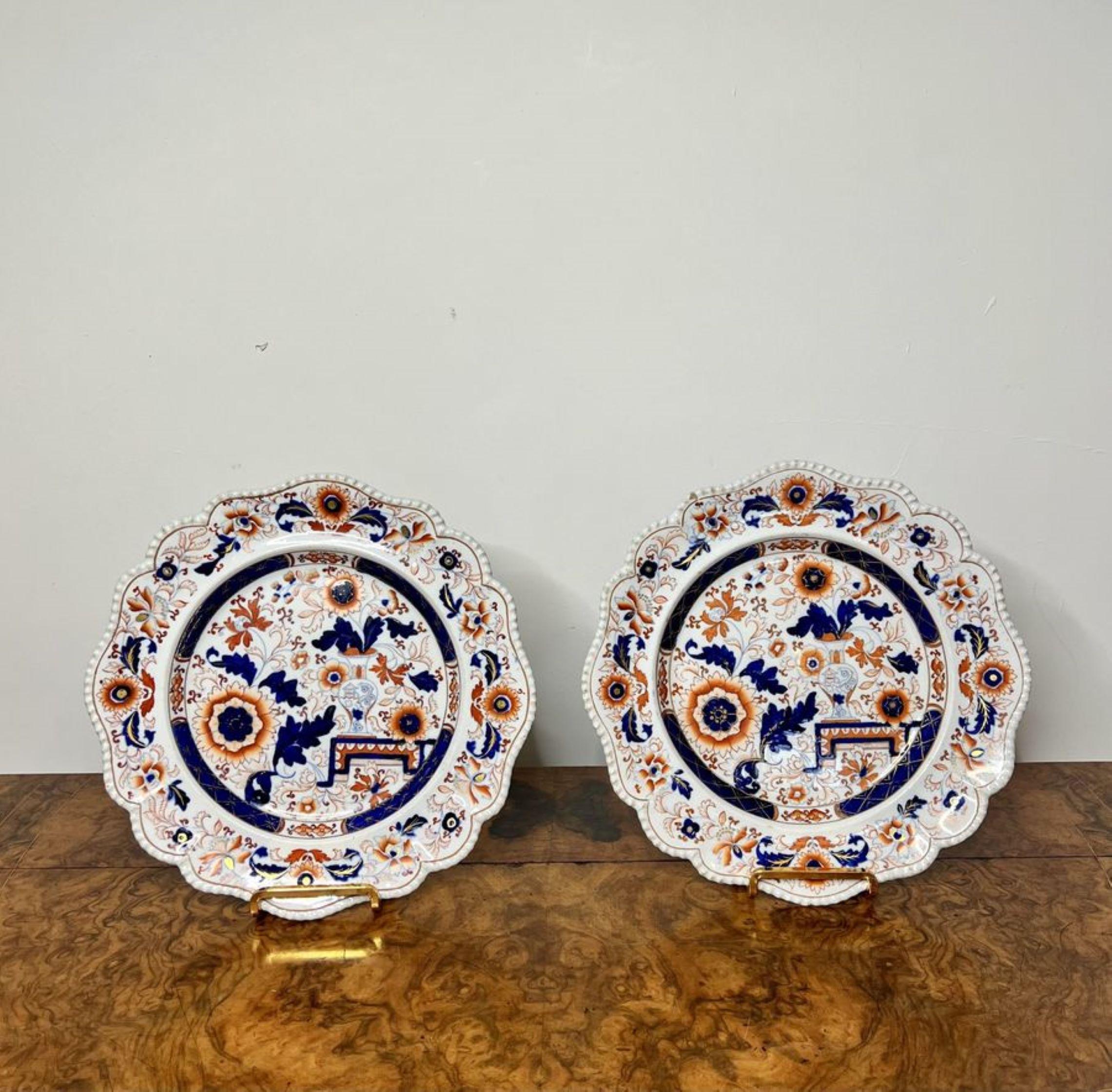 Wonderful pair of antique Georgian stone china plates  In Good Condition For Sale In Ipswich, GB