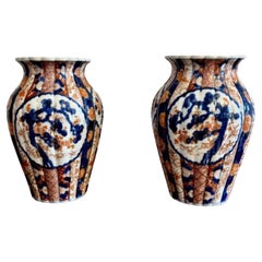 Wunderschönes Paar antiker japanischer Imari-Vasen in Imari-Form