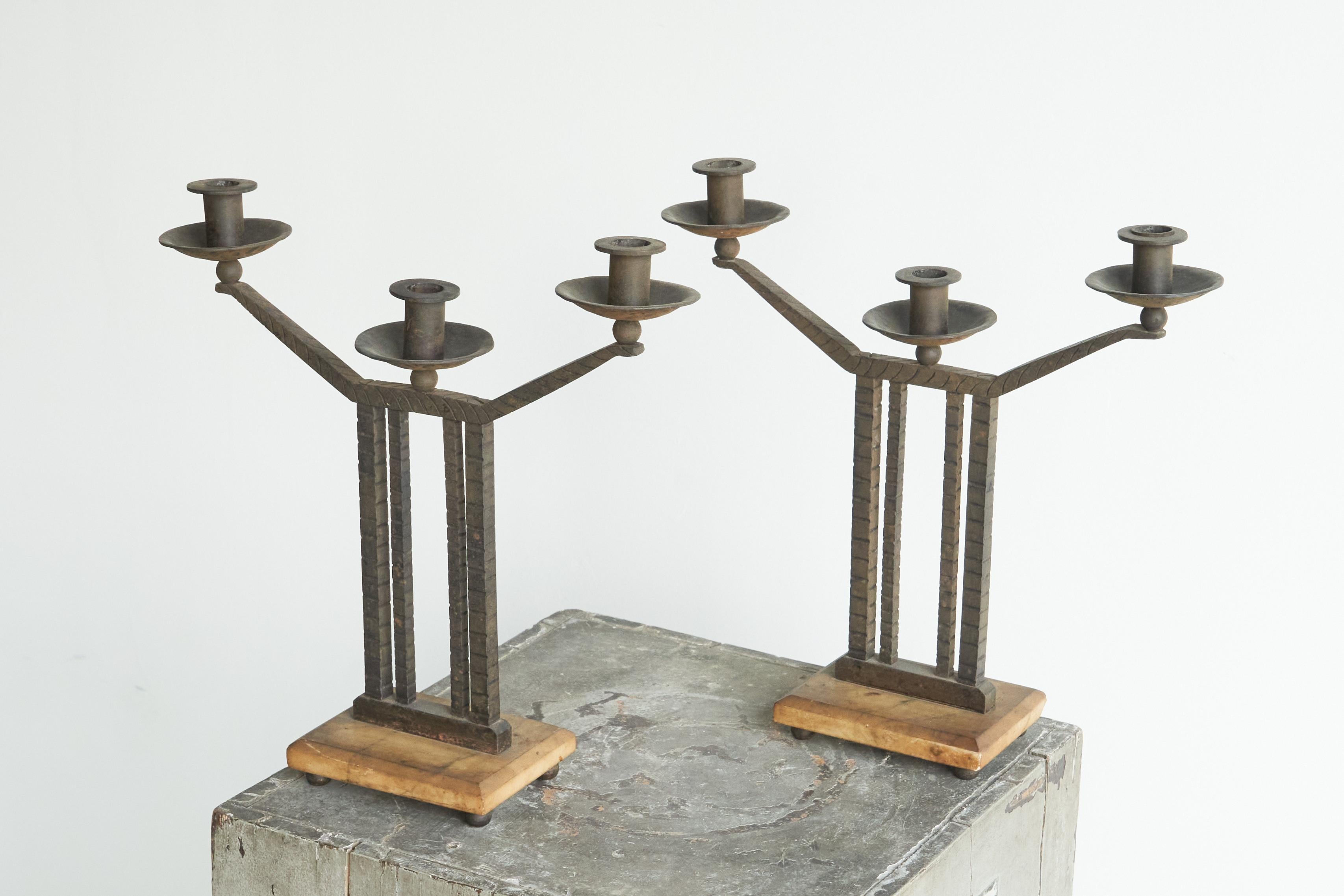 20th Century Wonderful Pair of Art Deco Candle Holders in Wrought Iron and Stone 1930s For Sale
