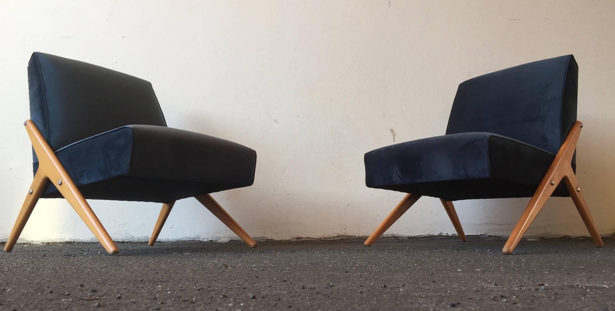 Mid-Century Modern Wonderful Pair of Italian Lounge Chairs Attributed to Mario Gottardi For Sale