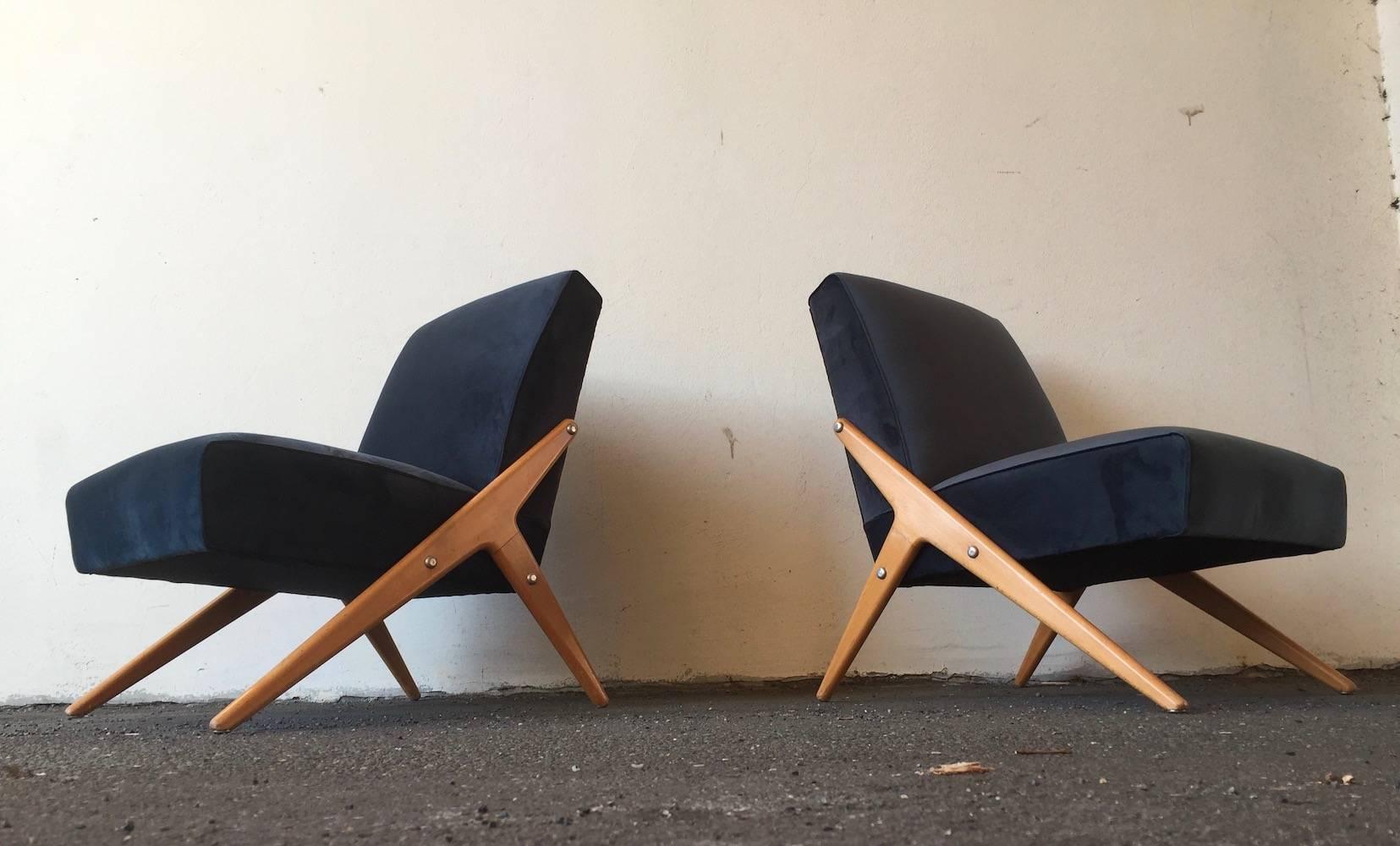 Wonderful Pair of Italian Lounge Chairs Attributed to Mario Gottardi For Sale 2